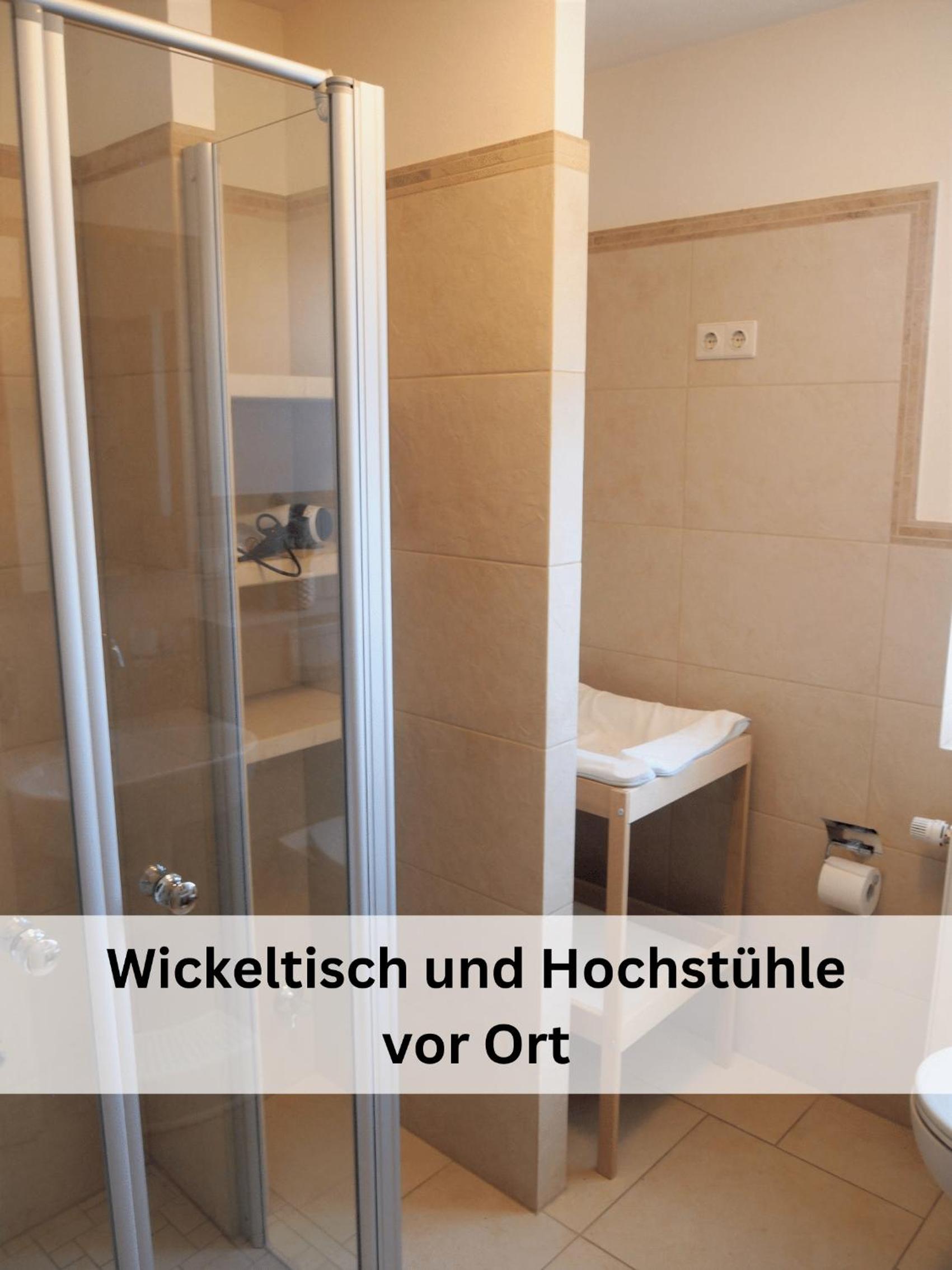 Ferienhaus Pape - 300m2, 17 Betten - mit großem privatem Garten, Pool, Dart, Sauna-, Grill- und Spielbereich - Ideal für Familien