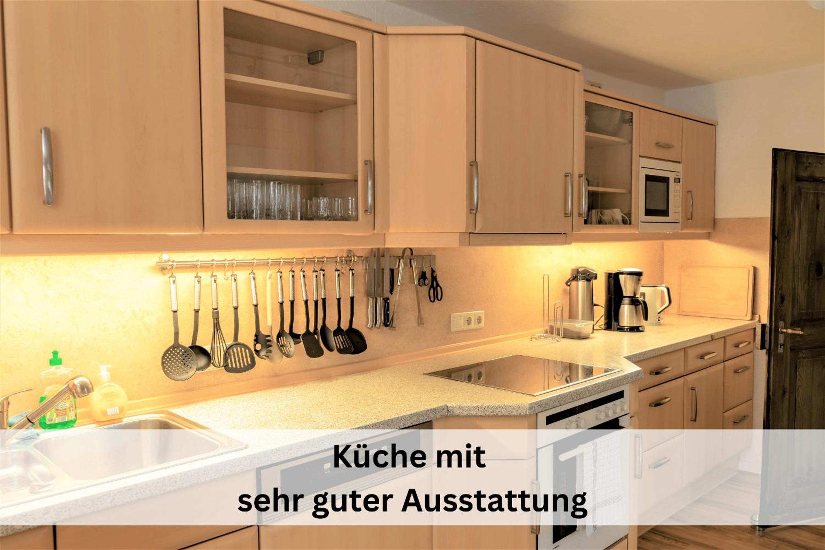 Ferienhaus Pape - 300m2, 17 Betten - mit großem privatem Garten, Pool, Dart, Sauna-, Grill- und Spielbereich - Ideal für Familien