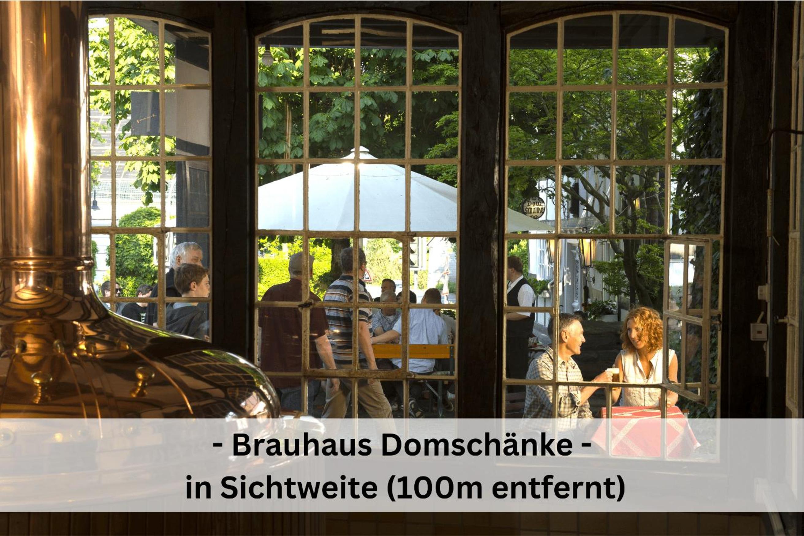 Ferienhaus Pape - 300m2, 17 Betten - mit großem privatem Garten, Pool, Dart, Sauna-, Grill- und Spielbereich - Ideal für Familien