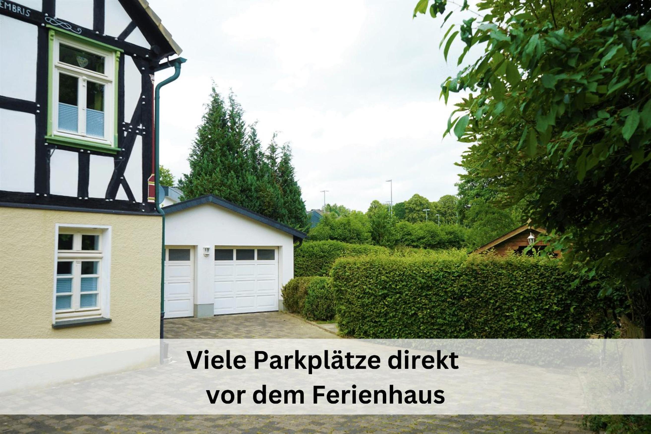 Ferienhaus Pape - 300m2, 17 Betten - mit großem privatem Garten, Pool, Dart, Sauna-, Grill- und Spielbereich - Ideal für Familien