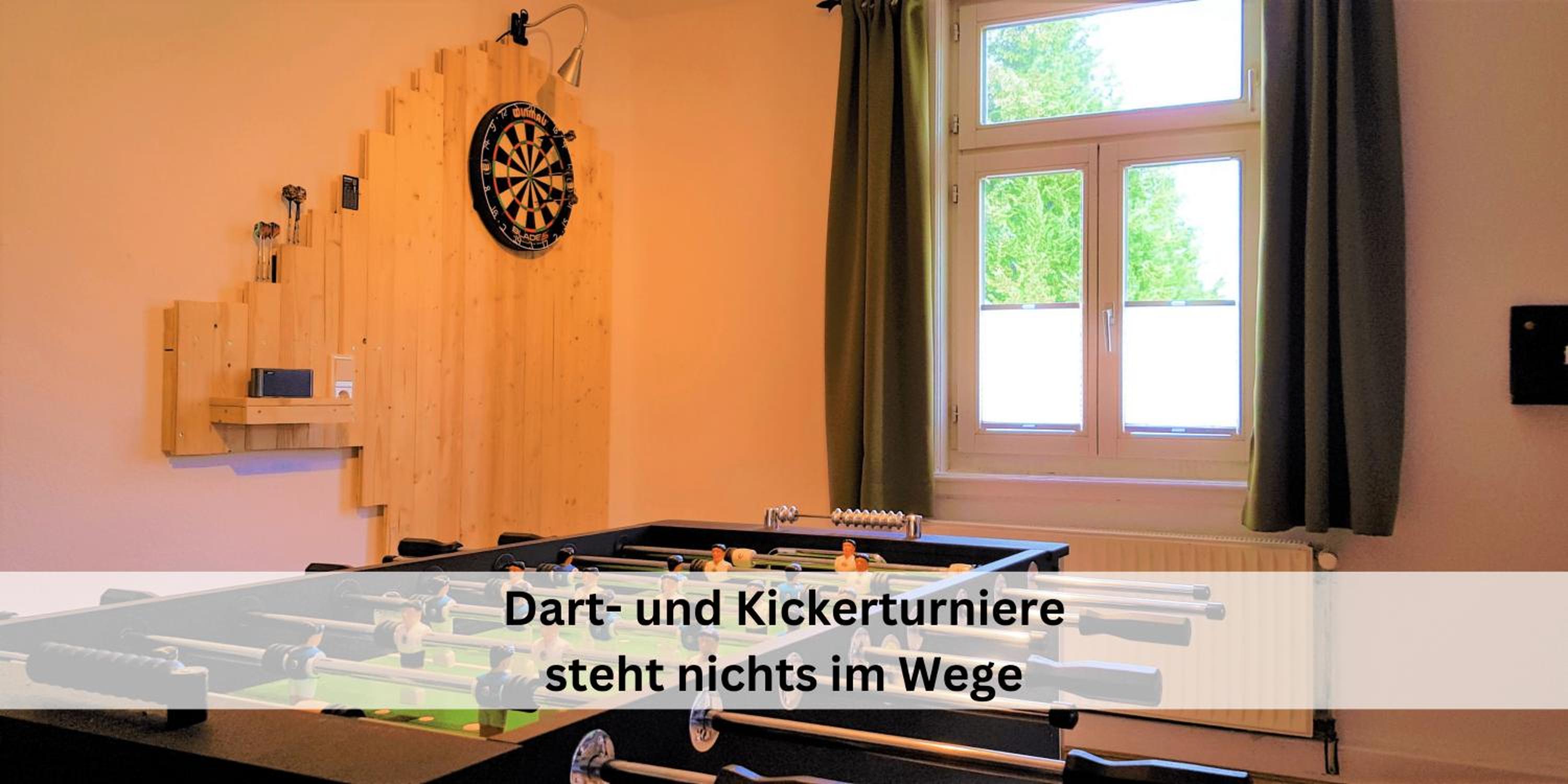 Ferienhaus Pape - 300m2, 17 Betten - mit großem privatem Garten, Pool, Dart, Sauna-, Grill- und Spielbereich - Ideal für Familien
