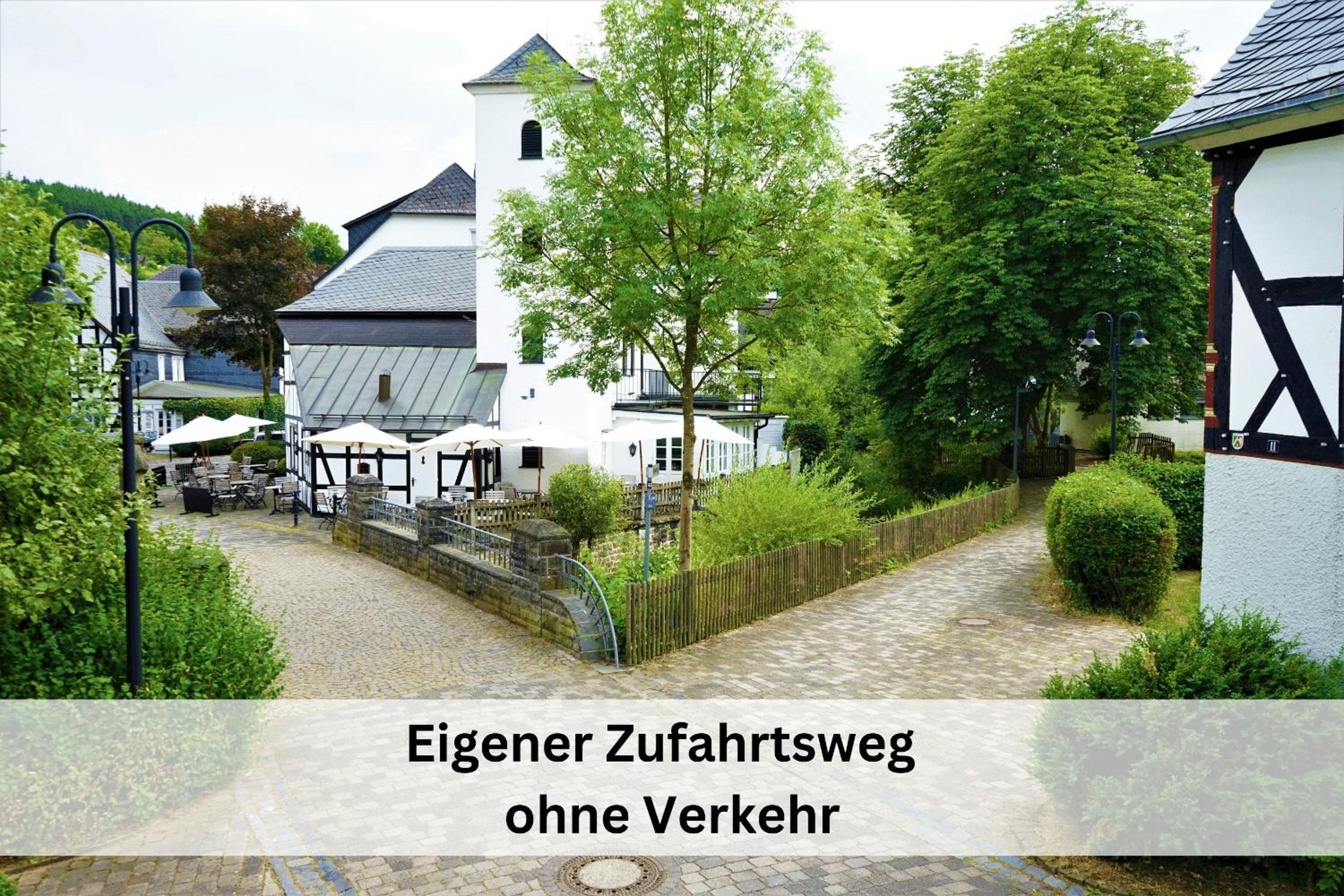 Ferienhaus Pape - 300m2, 17 Betten - mit großem privatem Garten, Pool, Dart, Sauna-, Grill- und Spielbereich - Ideal für Familien