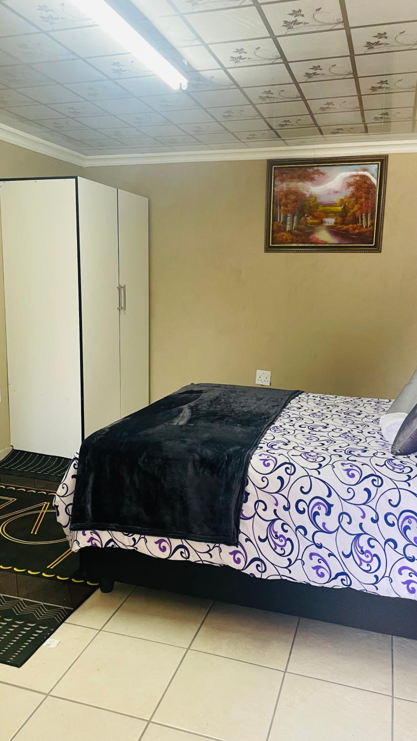 Super classic guest house view 5