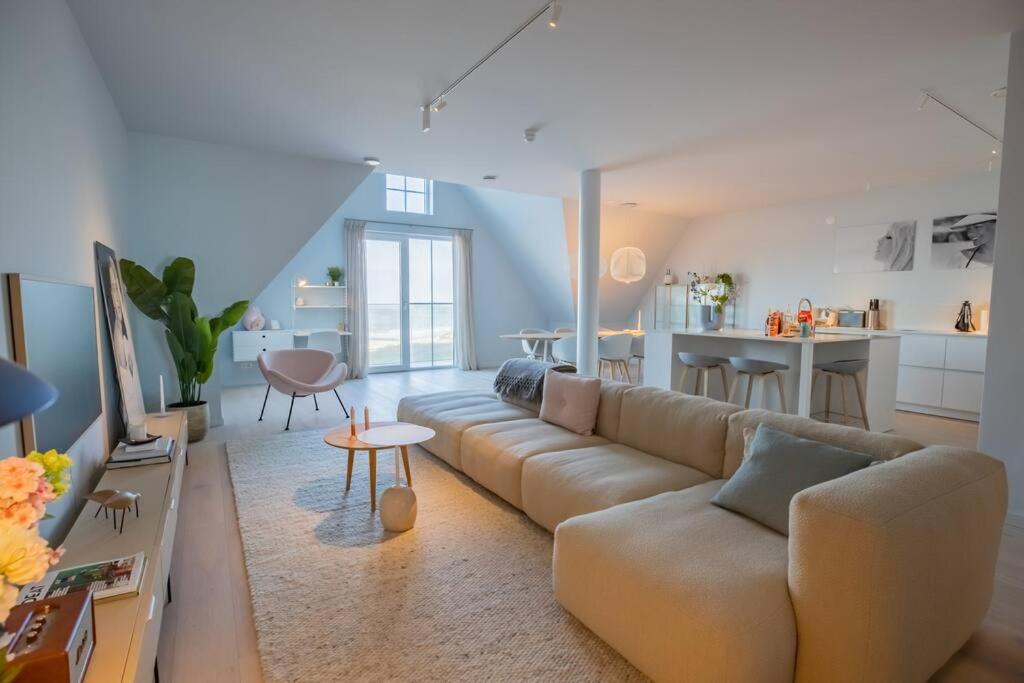The Loft - Full Sea View - use of hotels Sauna and Pool view 2