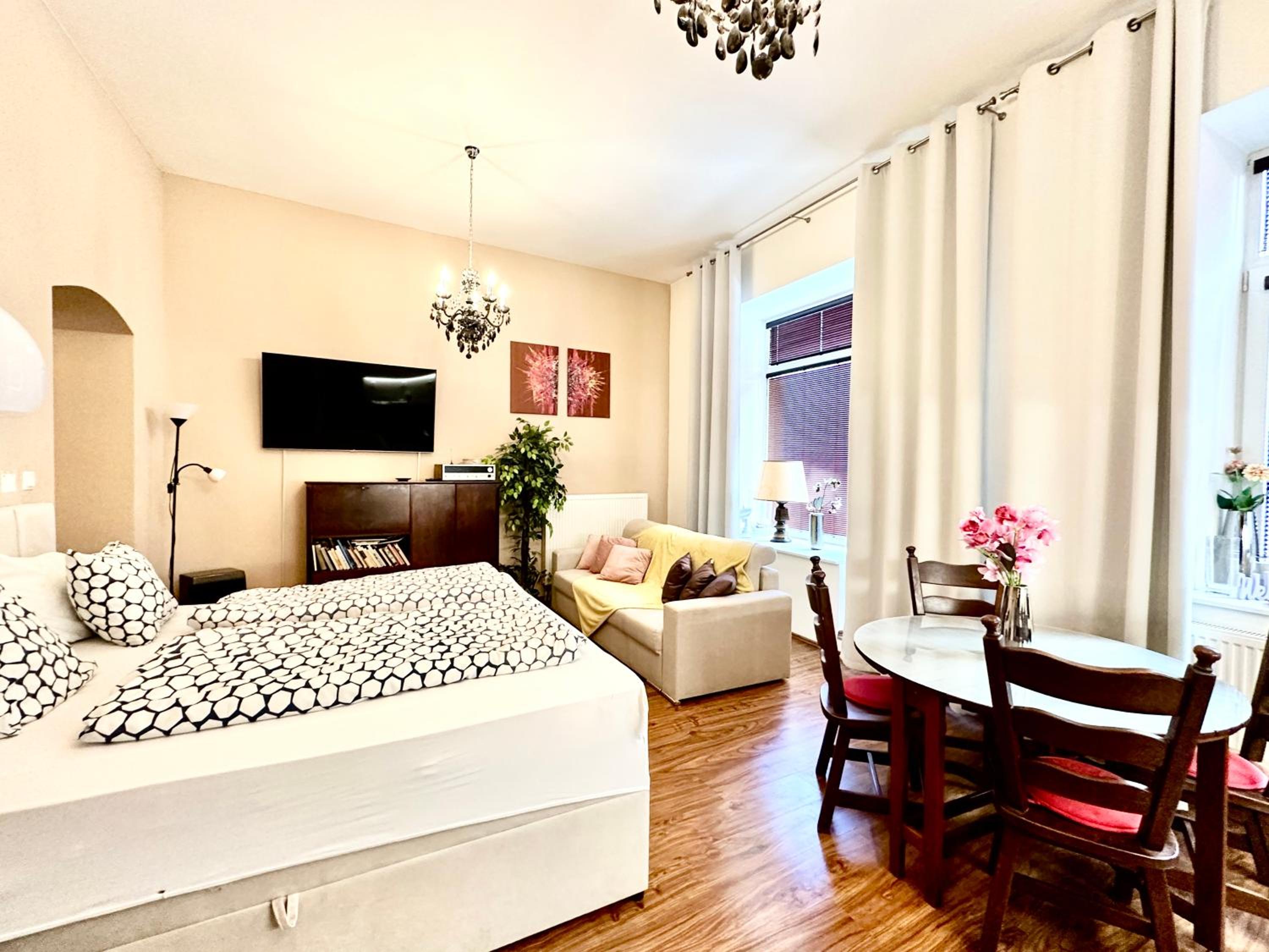 Home Away main square apartment view 3