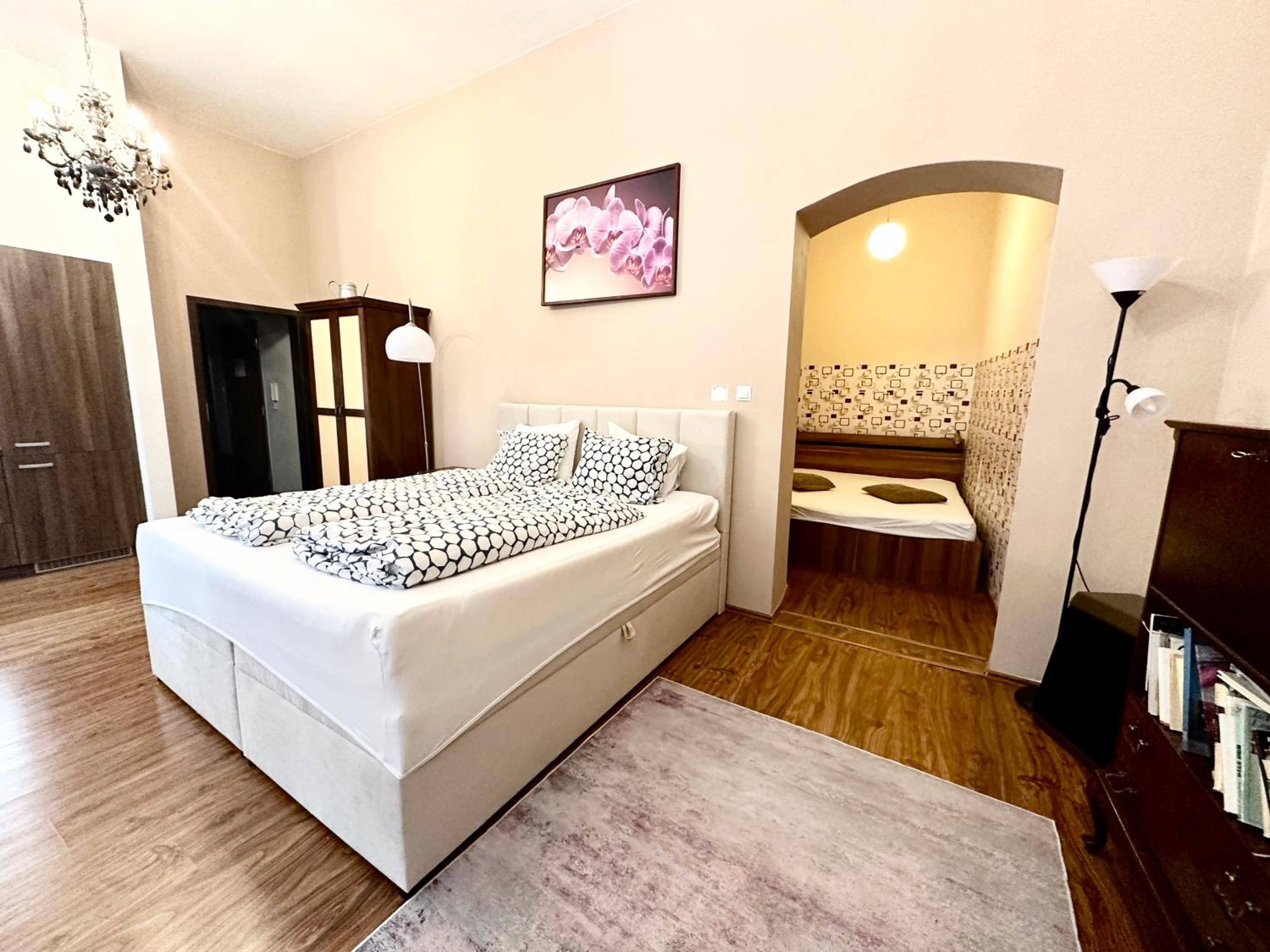 Home Away main square apartment view 5