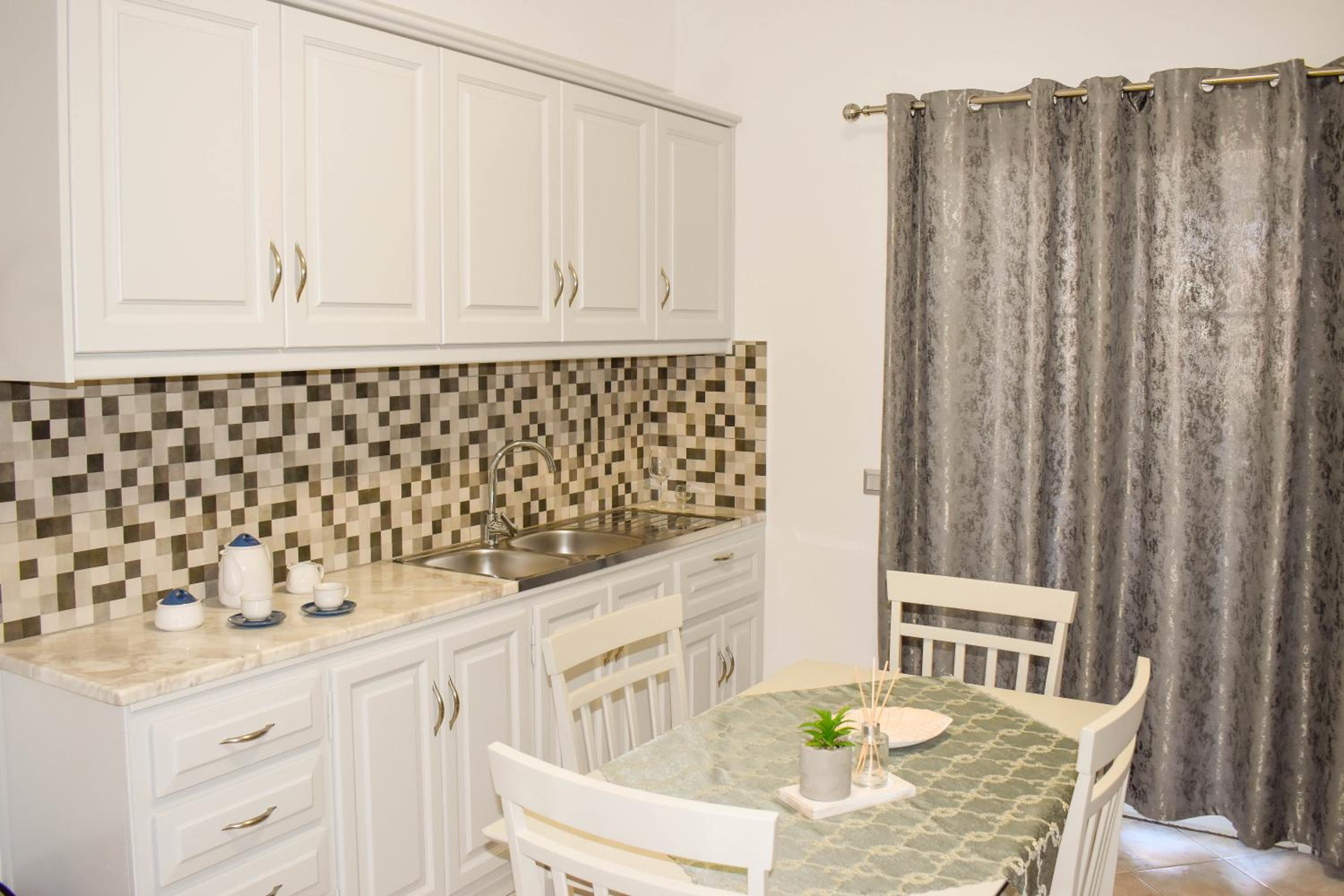 ATHOS APARTMENT