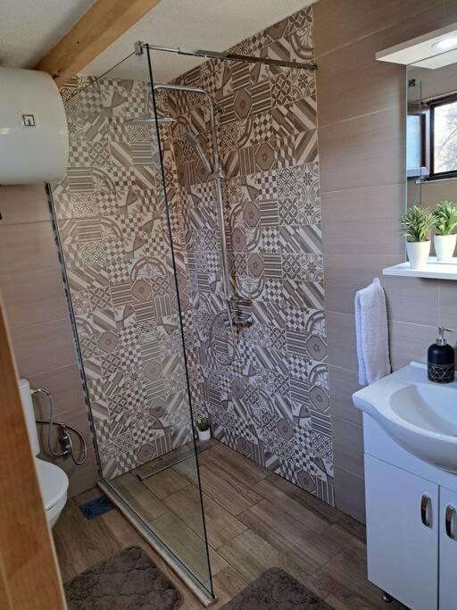 Olive & sea, Luxury two bedrooms cabin for 8 view 2