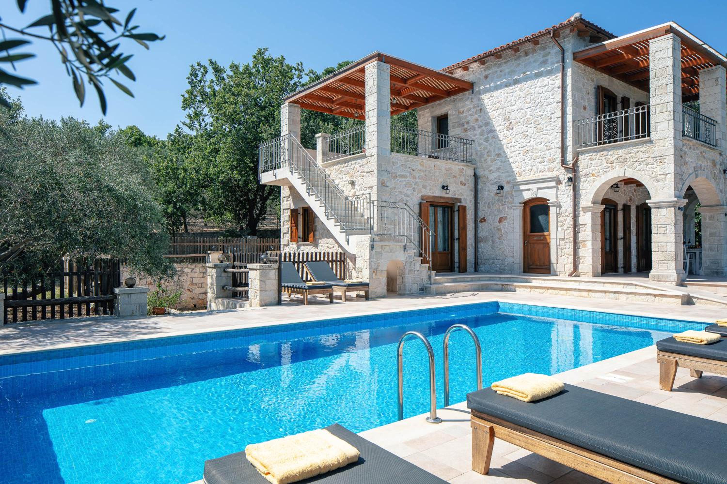 Vederi Estate