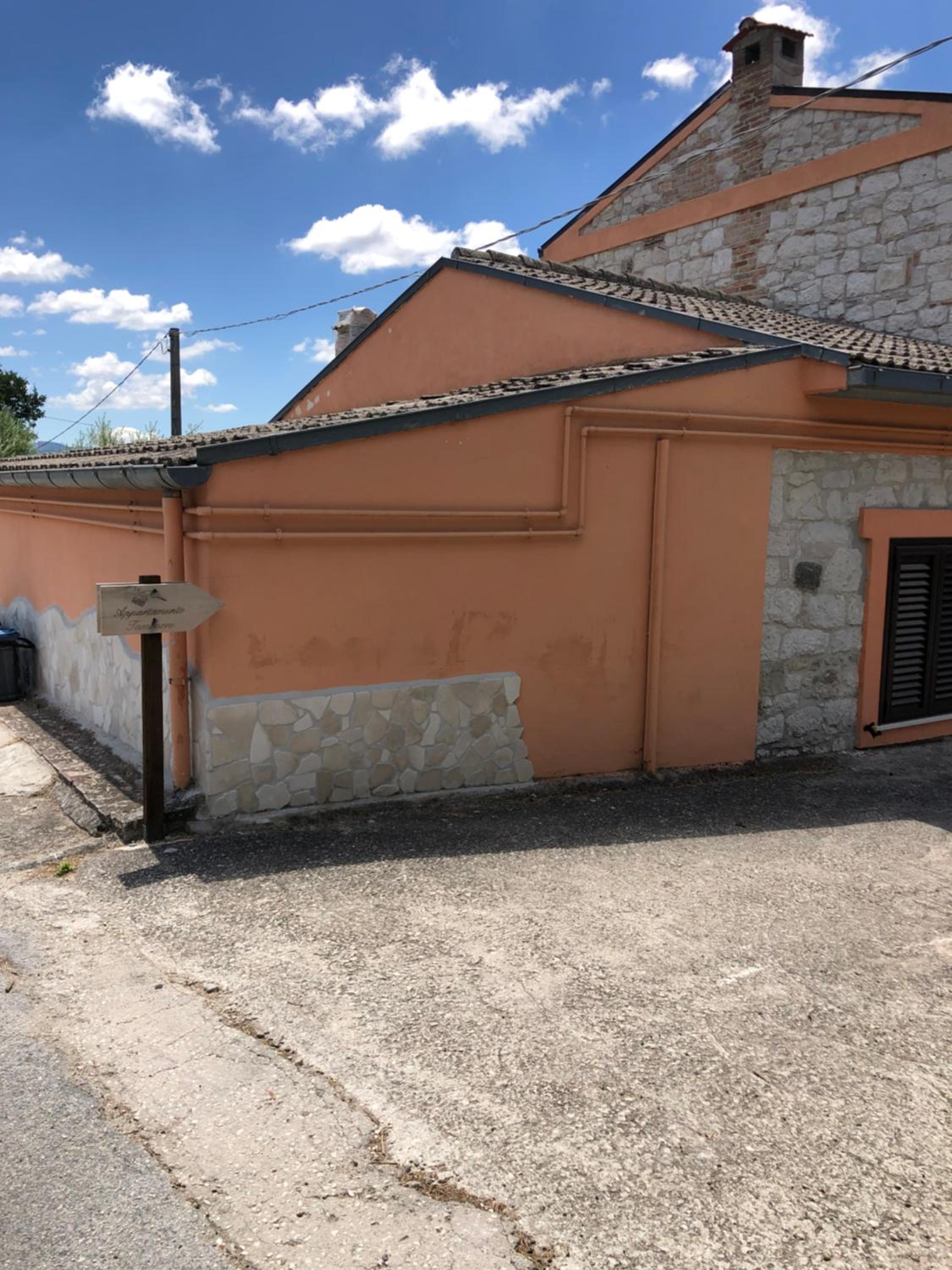 APPARTAMENTO Tamburro view 3