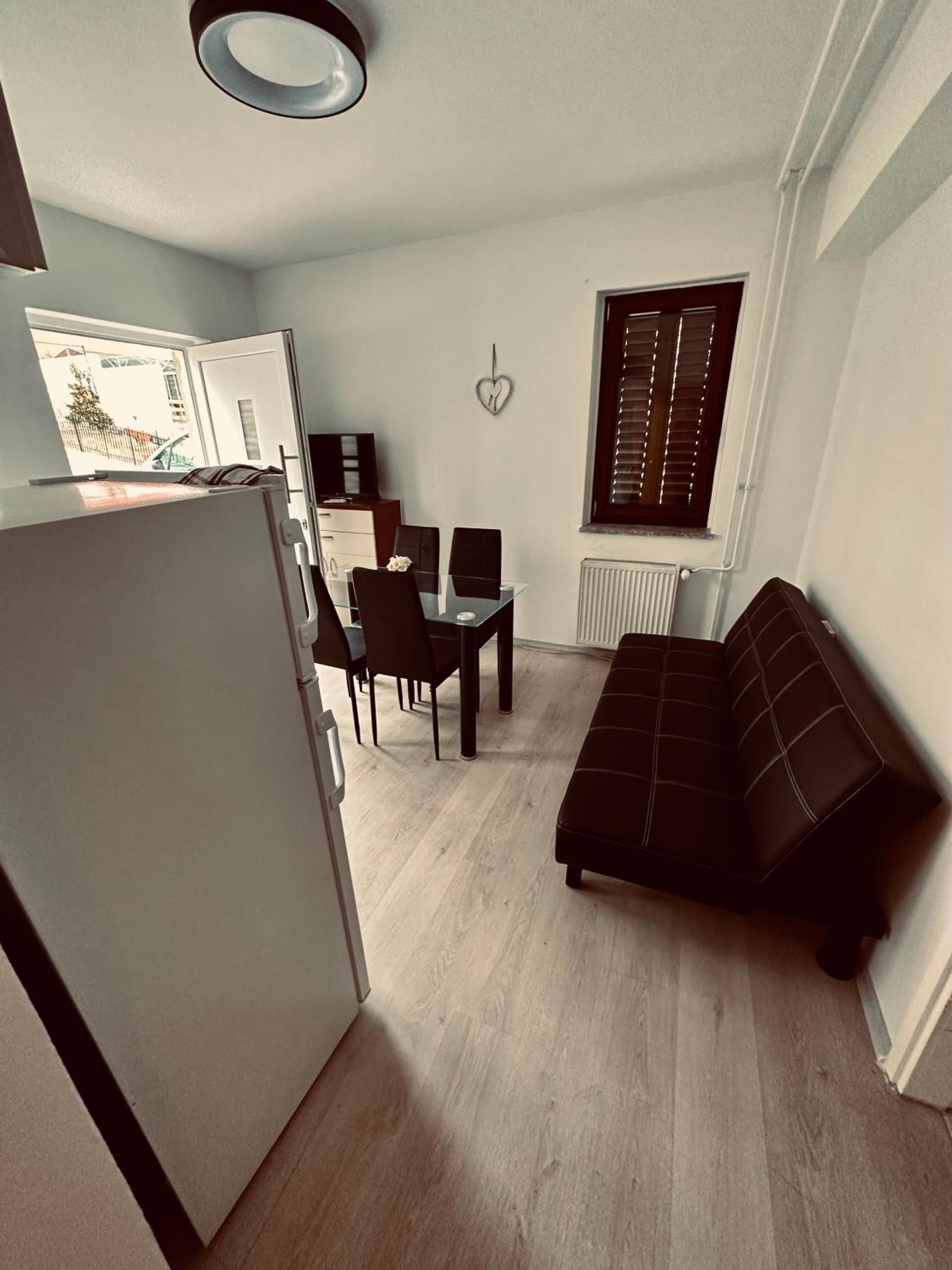 Pinny Apartment