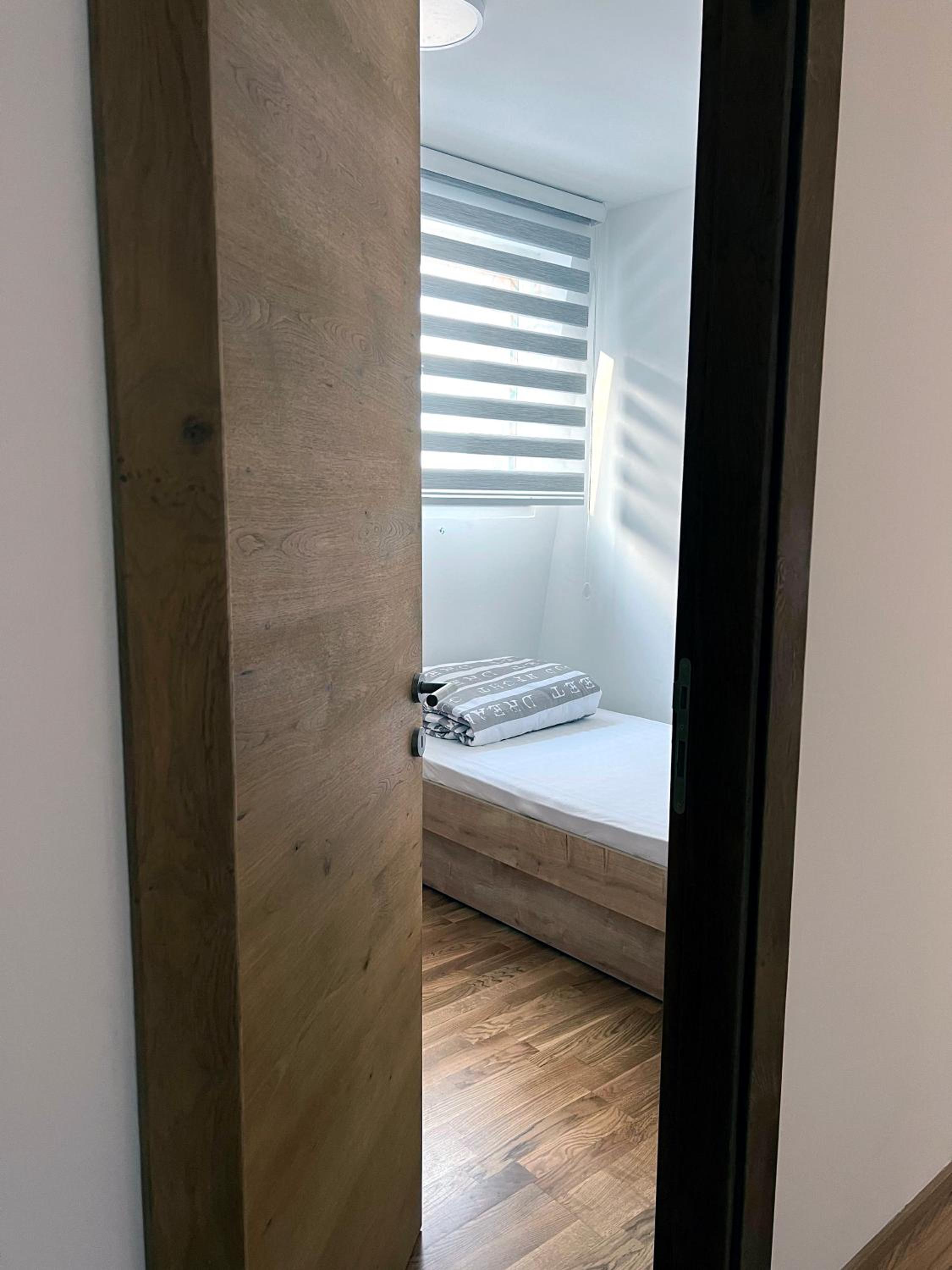 Apartman LENA