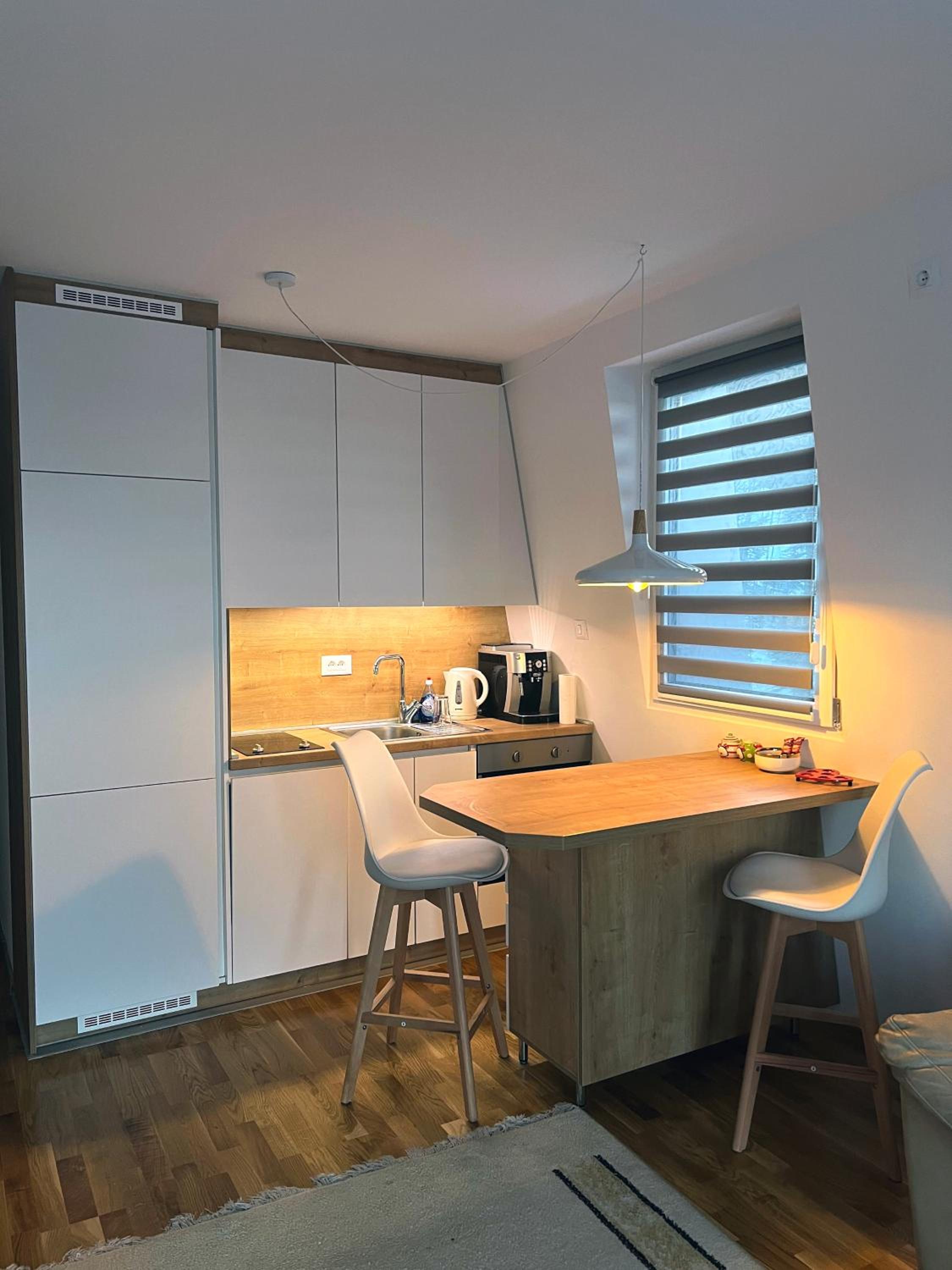 Apartman LENA