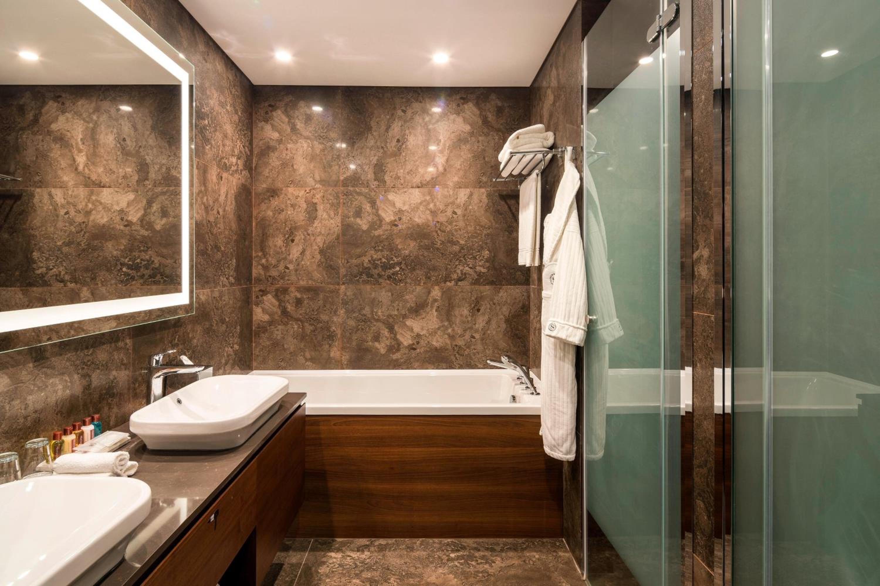 Sheraton Grand İstanbul Atasehir - Image 58