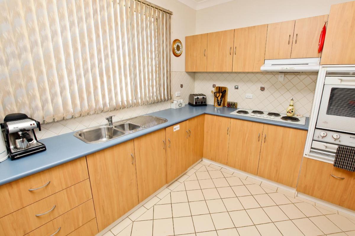 Emaroo Cottages Broken Hill