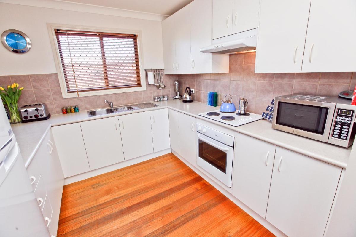 Emaroo Cottages Broken Hill