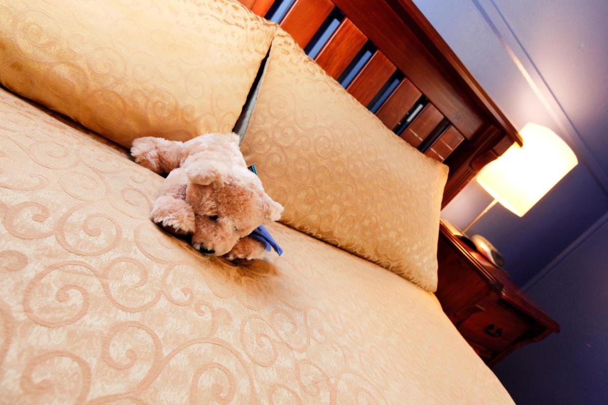 Emaroo Cottages Broken Hill