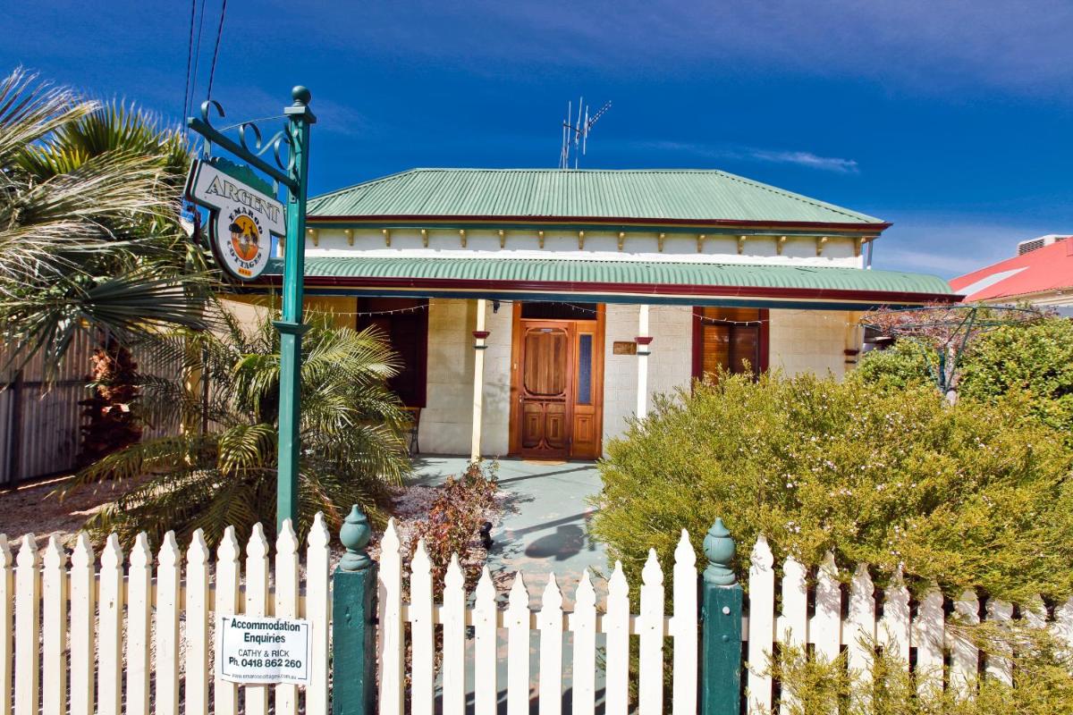 Emaroo Cottages Broken Hill