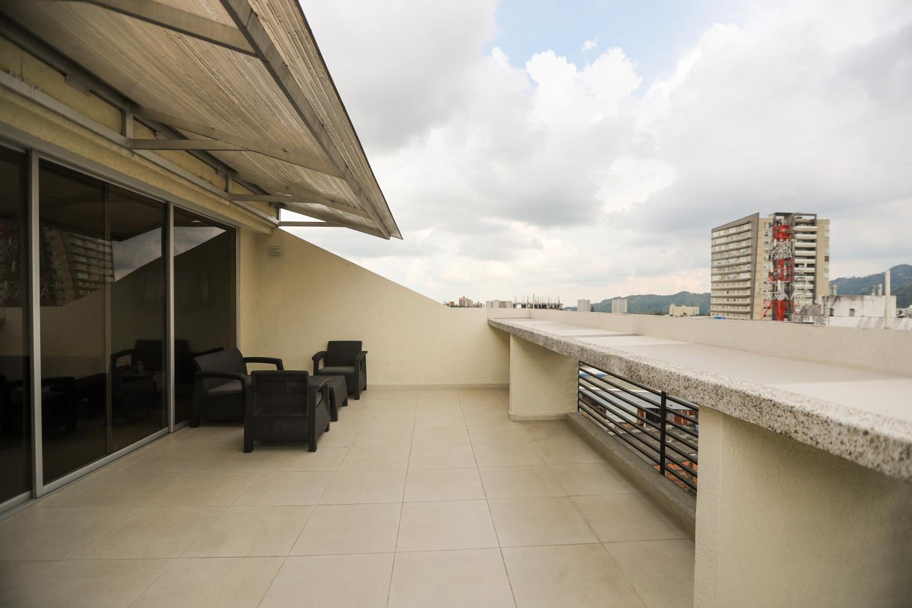 601S Penthouse moderno con Parqueo Incluido