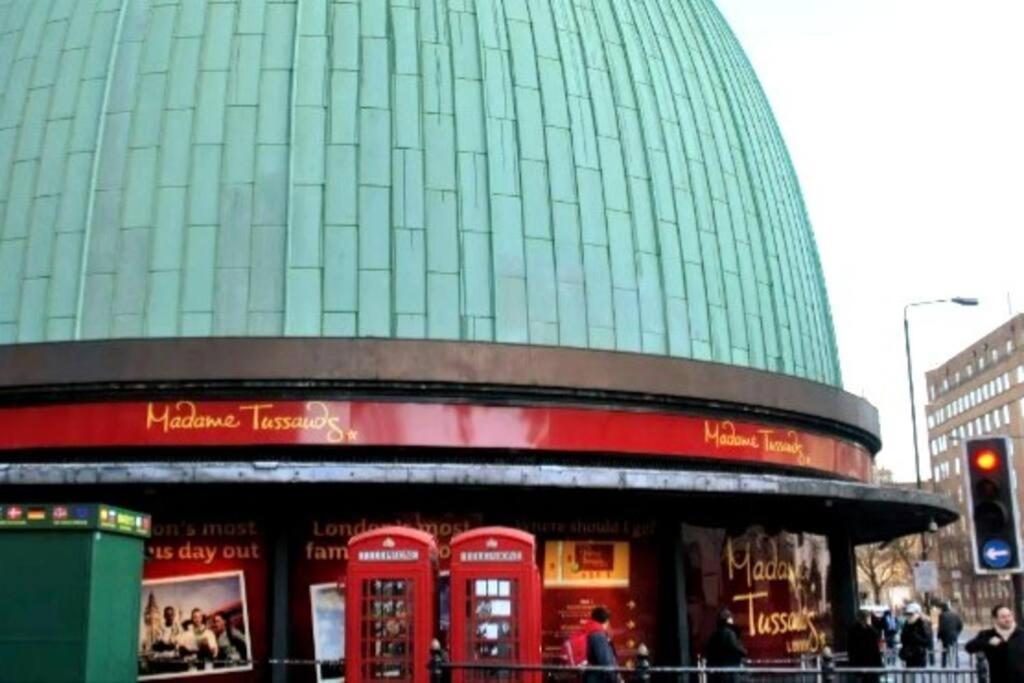Functional Budget Stay with Wi-Fi and Laundry Facilities near Tube Station