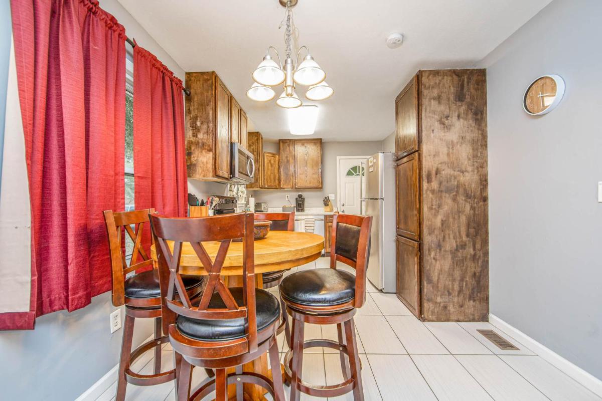 Sanford Vacations - The Beckwith Guest House - Property Image 5