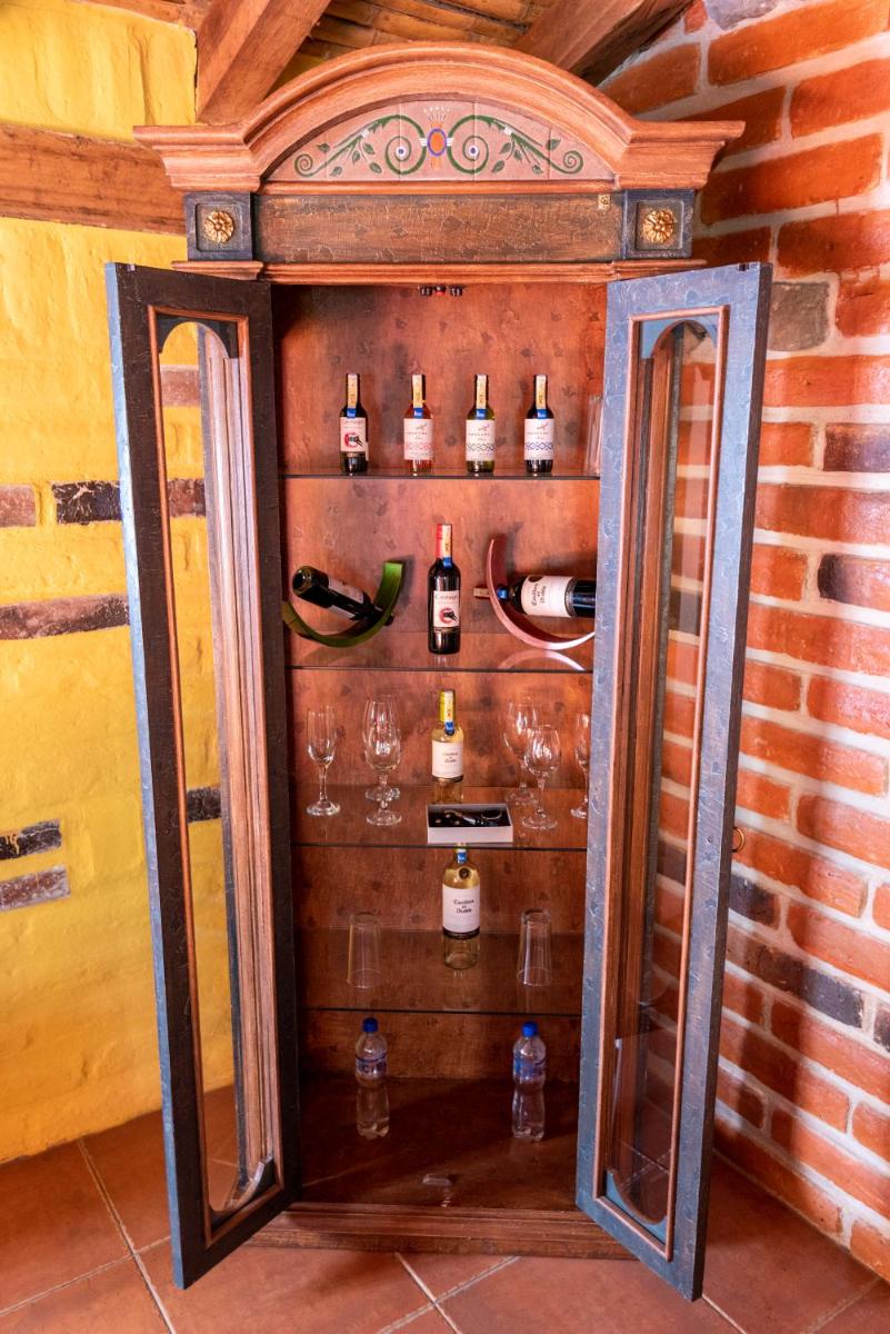 bar