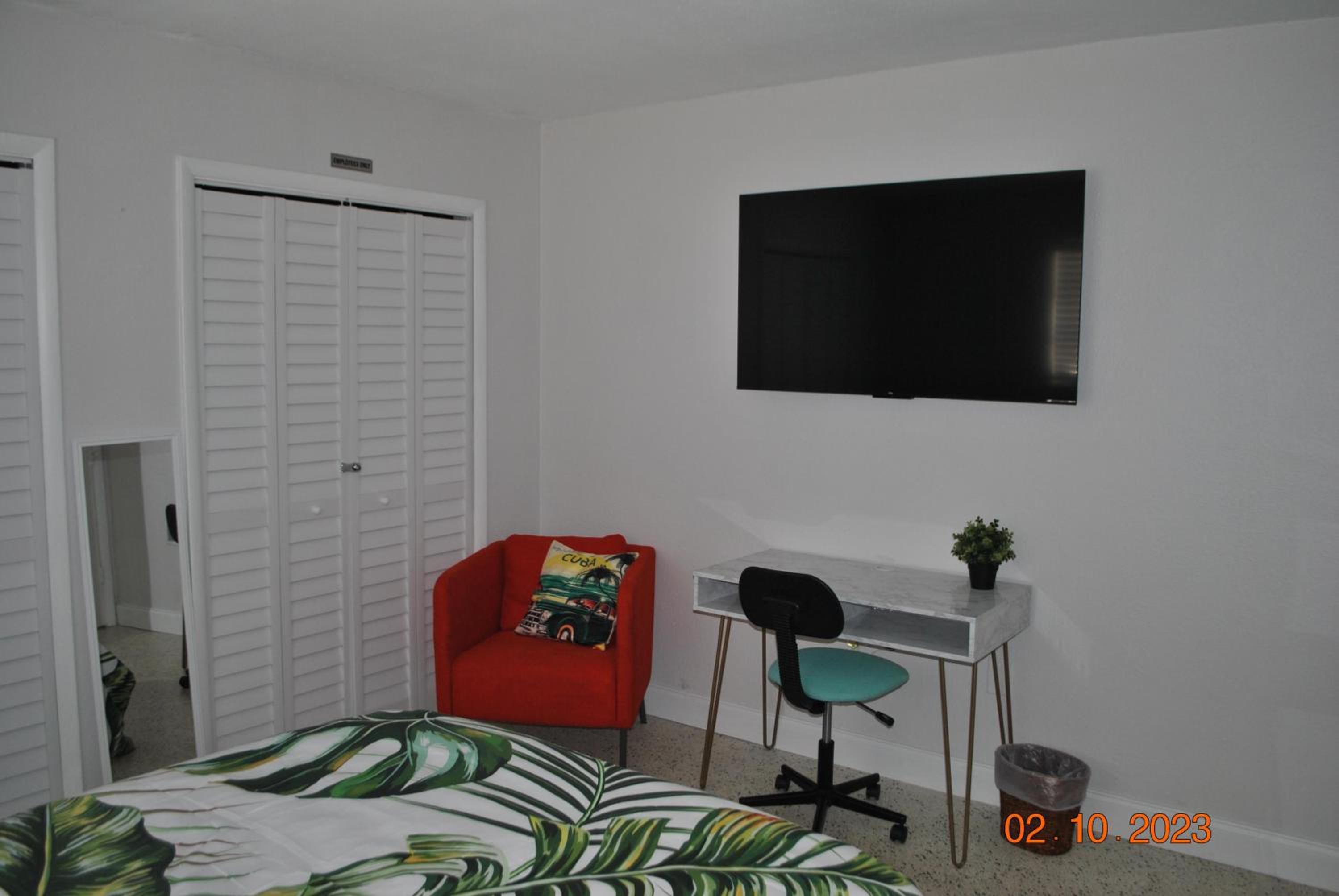 Sleeps 8, Havana Nights in Miami