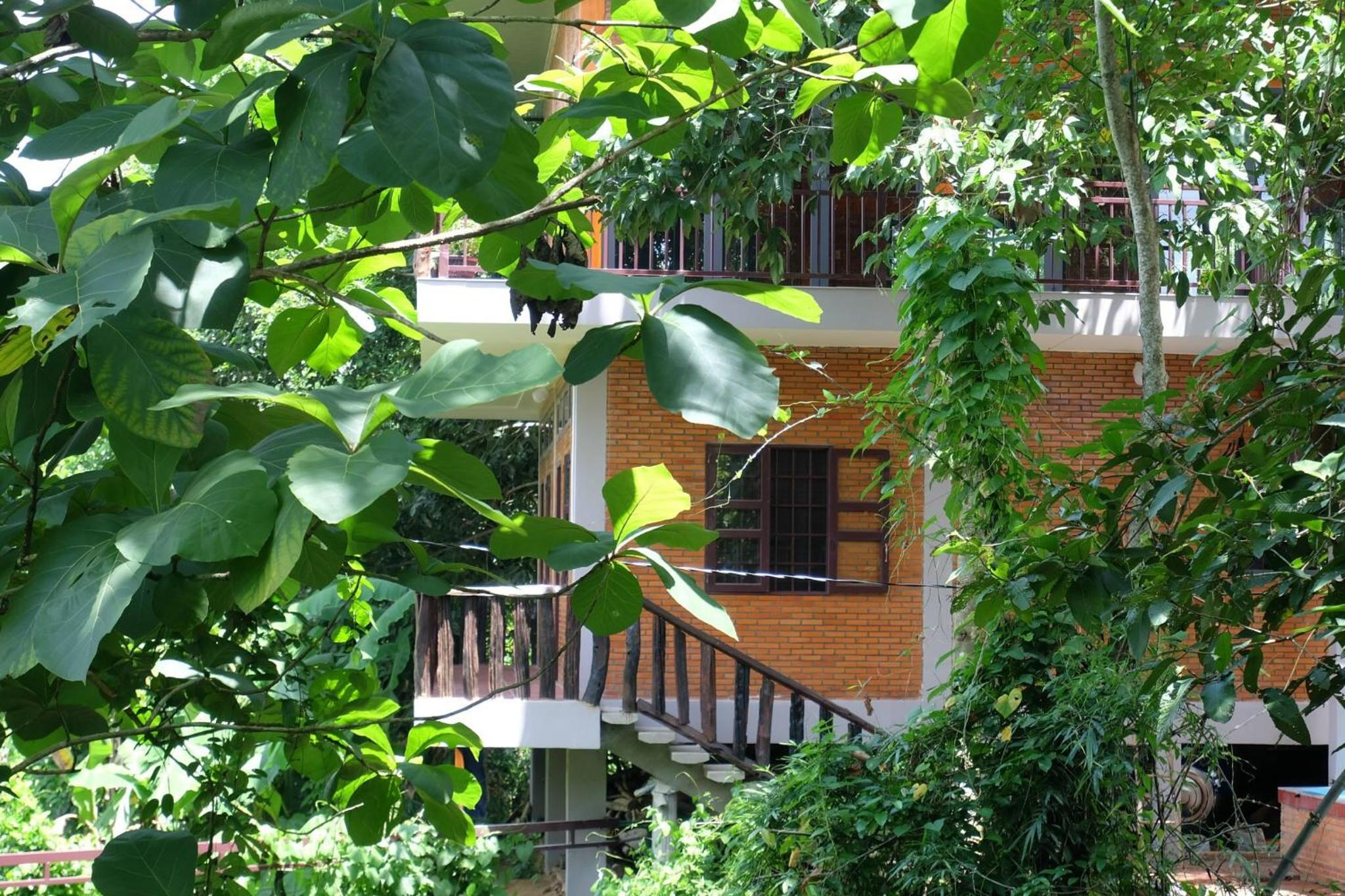 Nui Tuong Village Stay