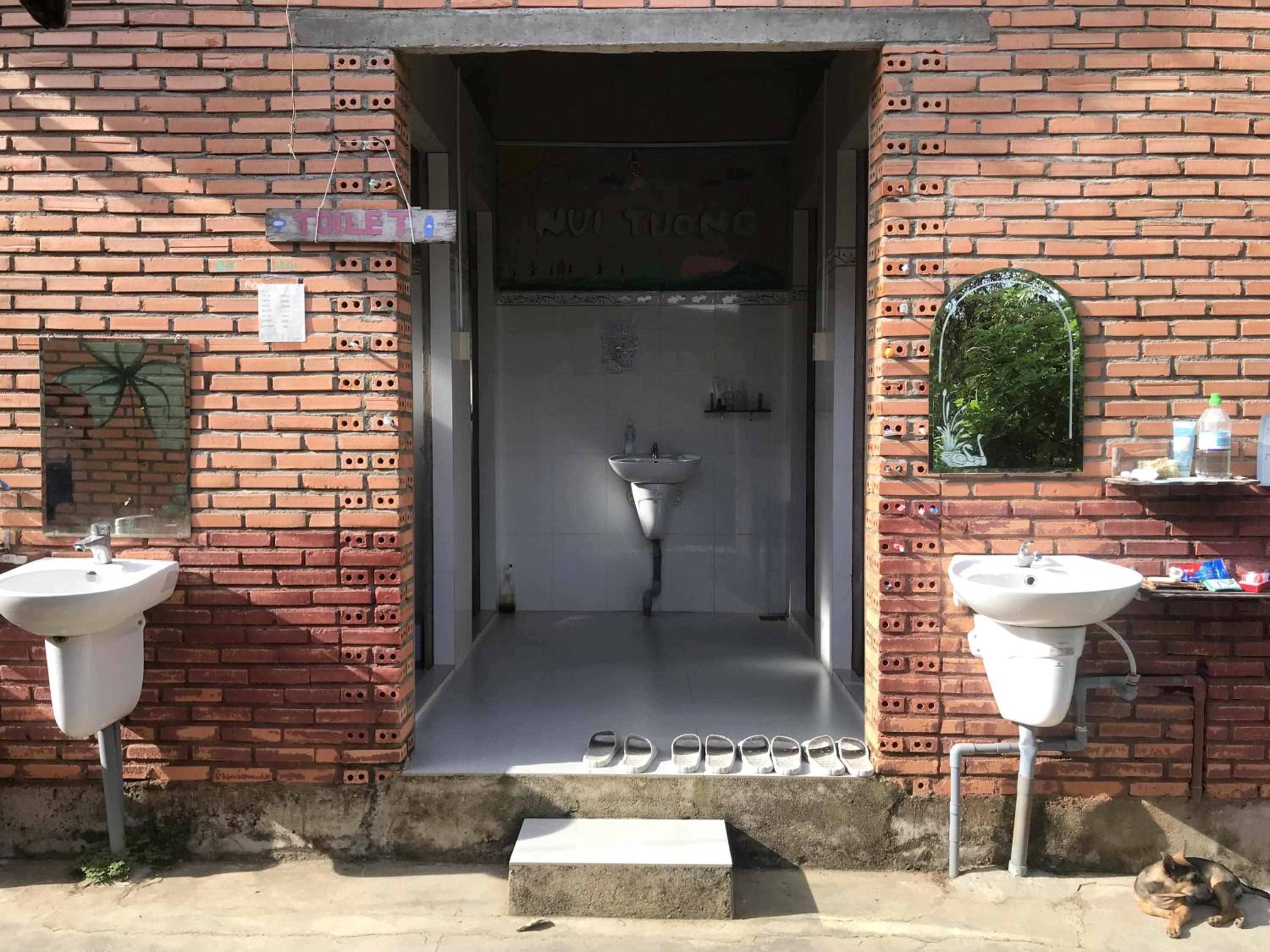 Nui Tuong Village Stay