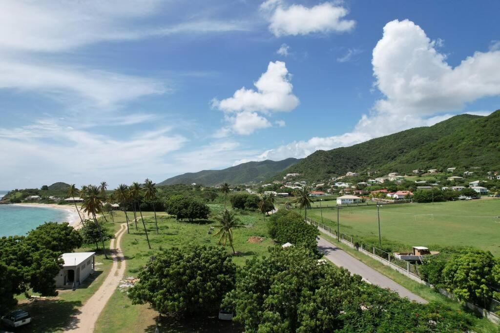 The Pearl - Spacious Air Conditioned 3BD, 2BTH Villa with Gorgeous Views