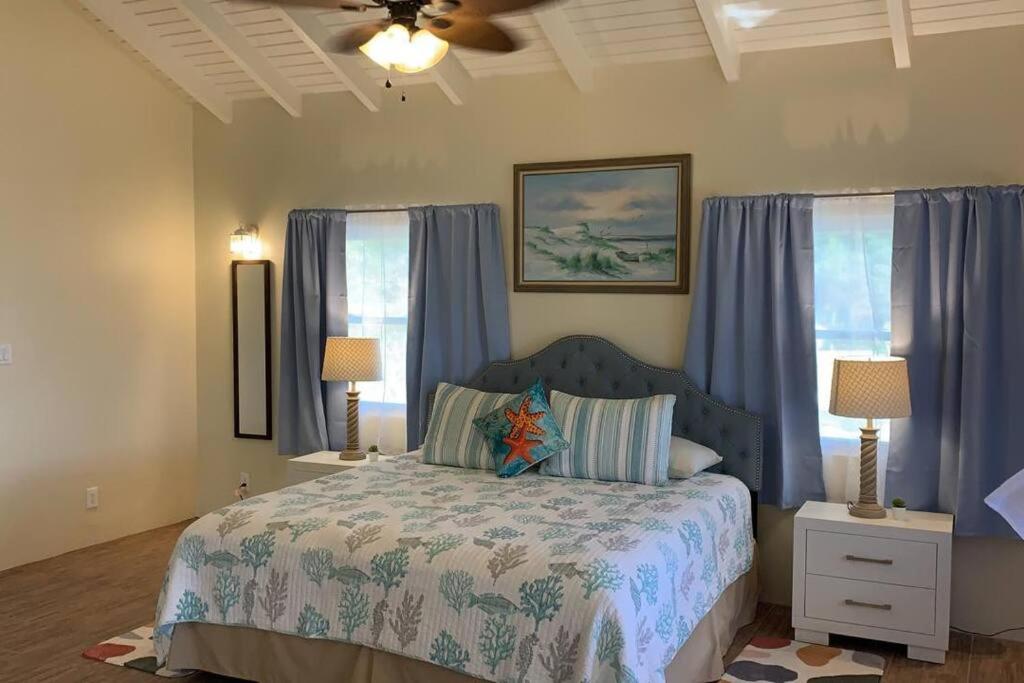 The Pearl - Spacious Air Conditioned 3BD, 2BTH Villa with Gorgeous Views