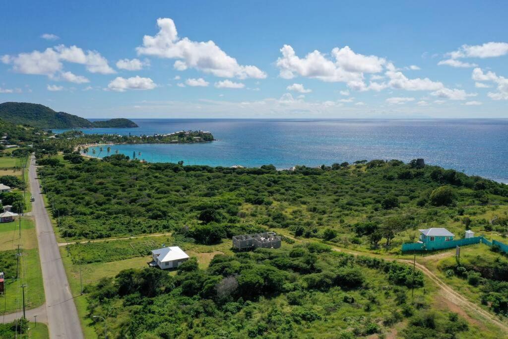 The Pearl - Spacious Air Conditioned 3BD, 2BTH Villa with Gorgeous Views