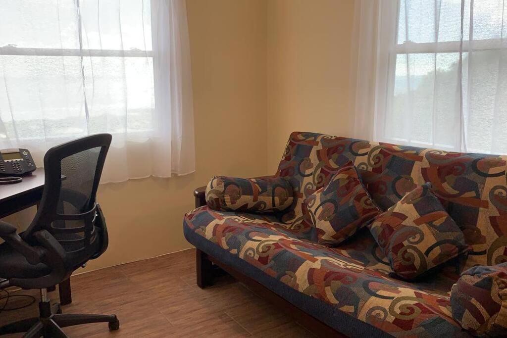 The Pearl - Spacious Air Conditioned 3BD, 2BTH Villa with Gorgeous Views