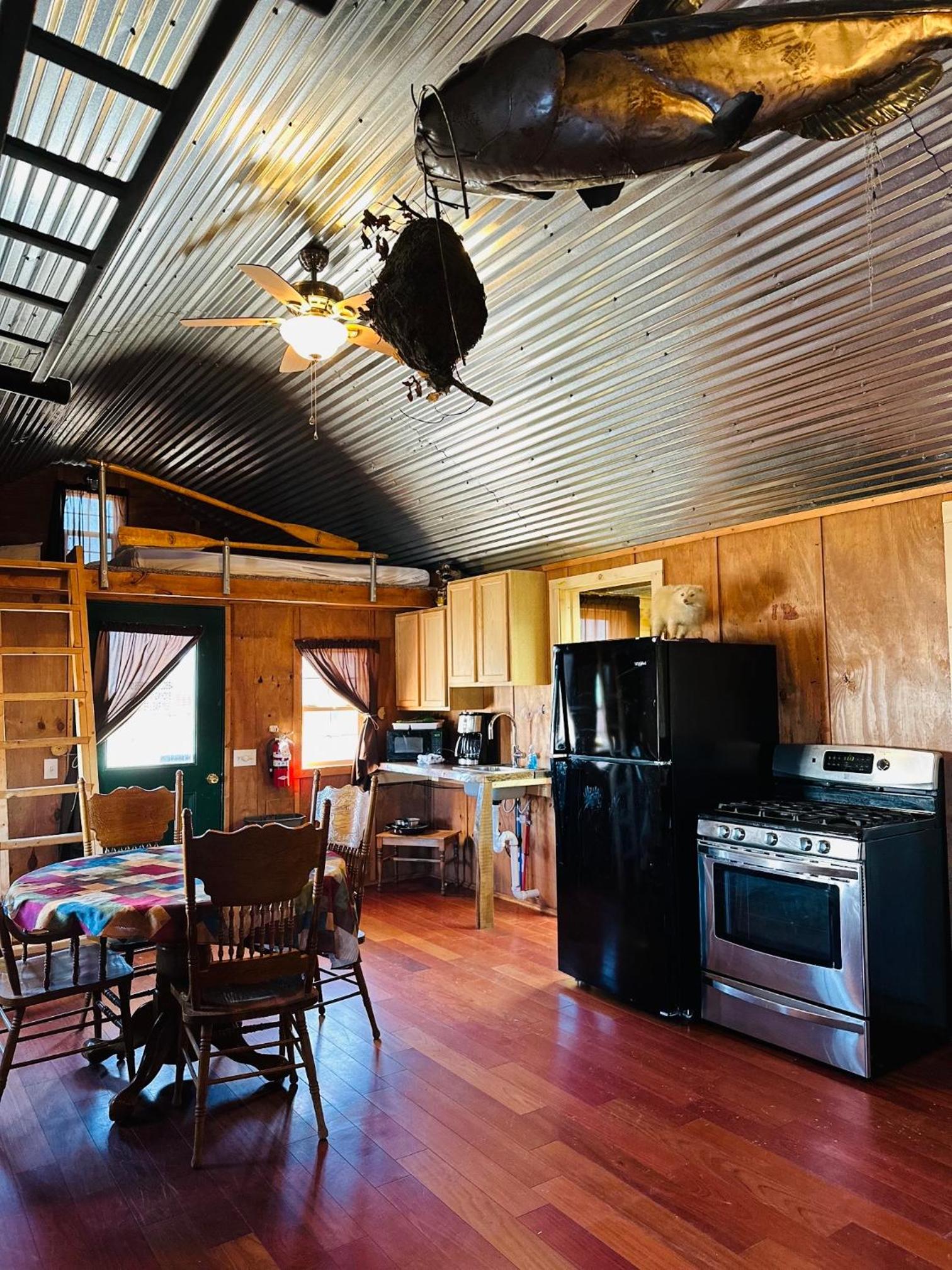 Country Cabins Hotel