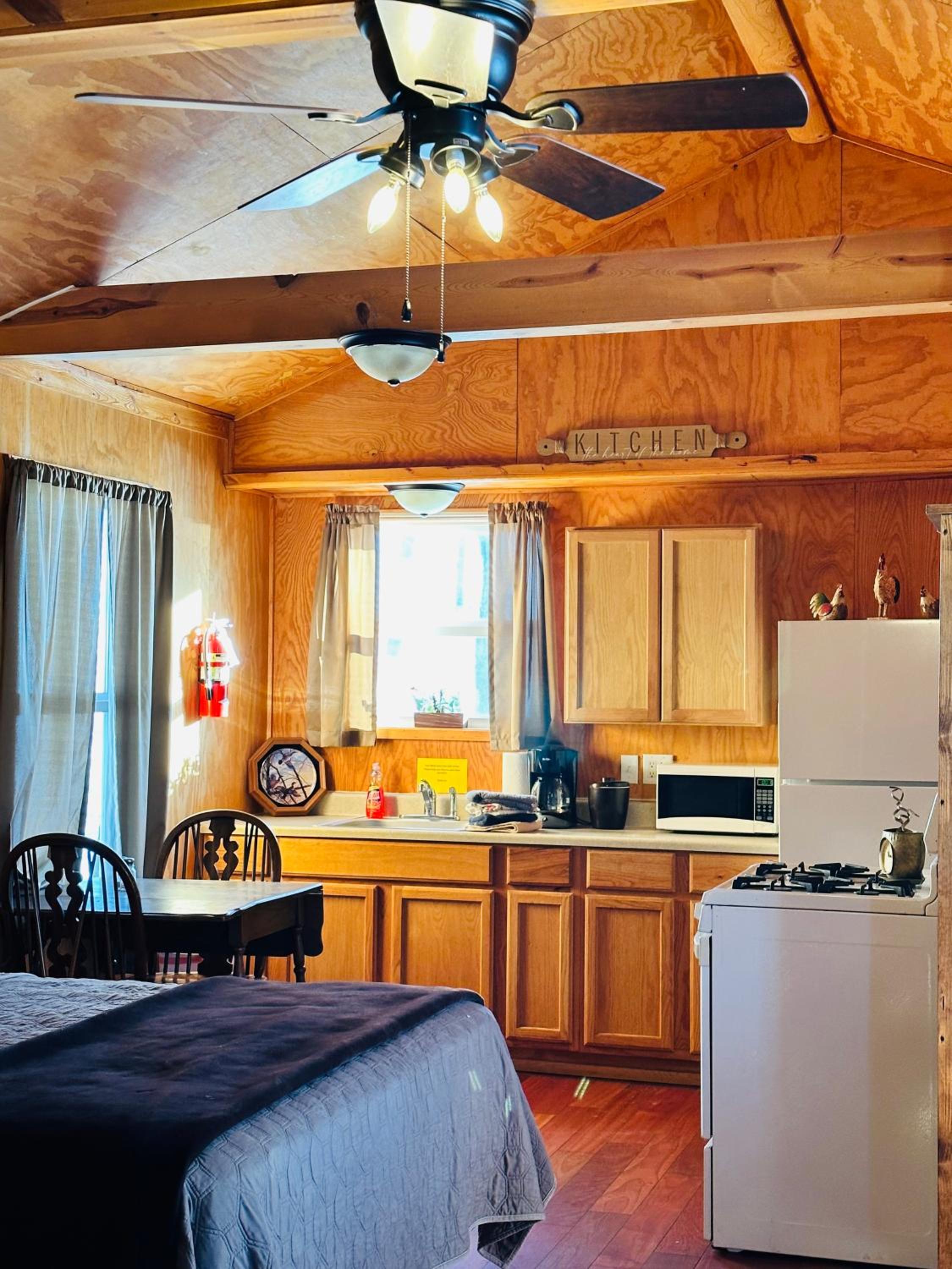 Country Cabins Hotel
