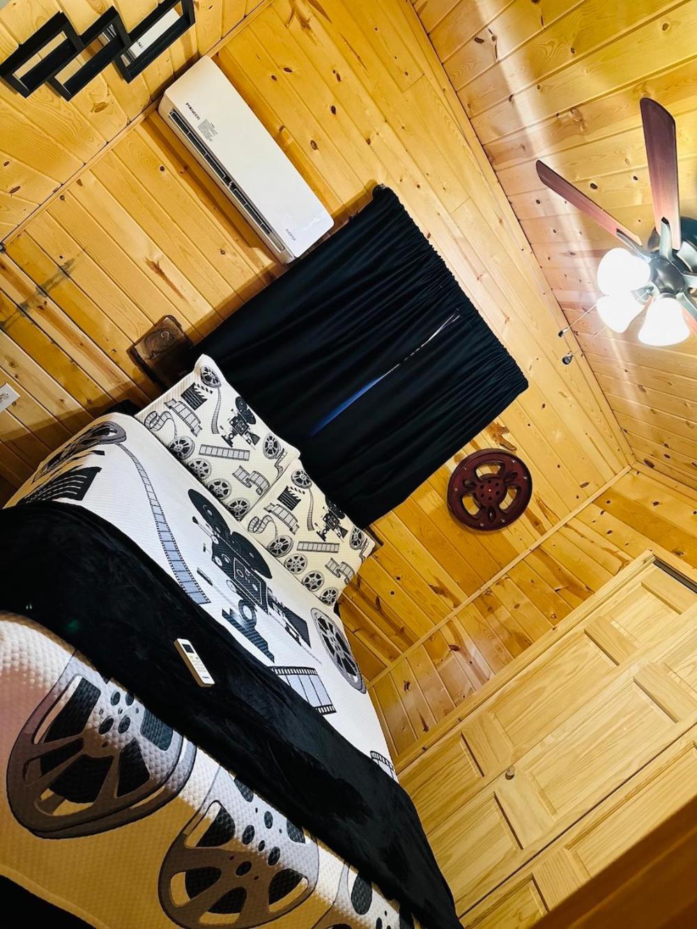 Country Cabins Hotel