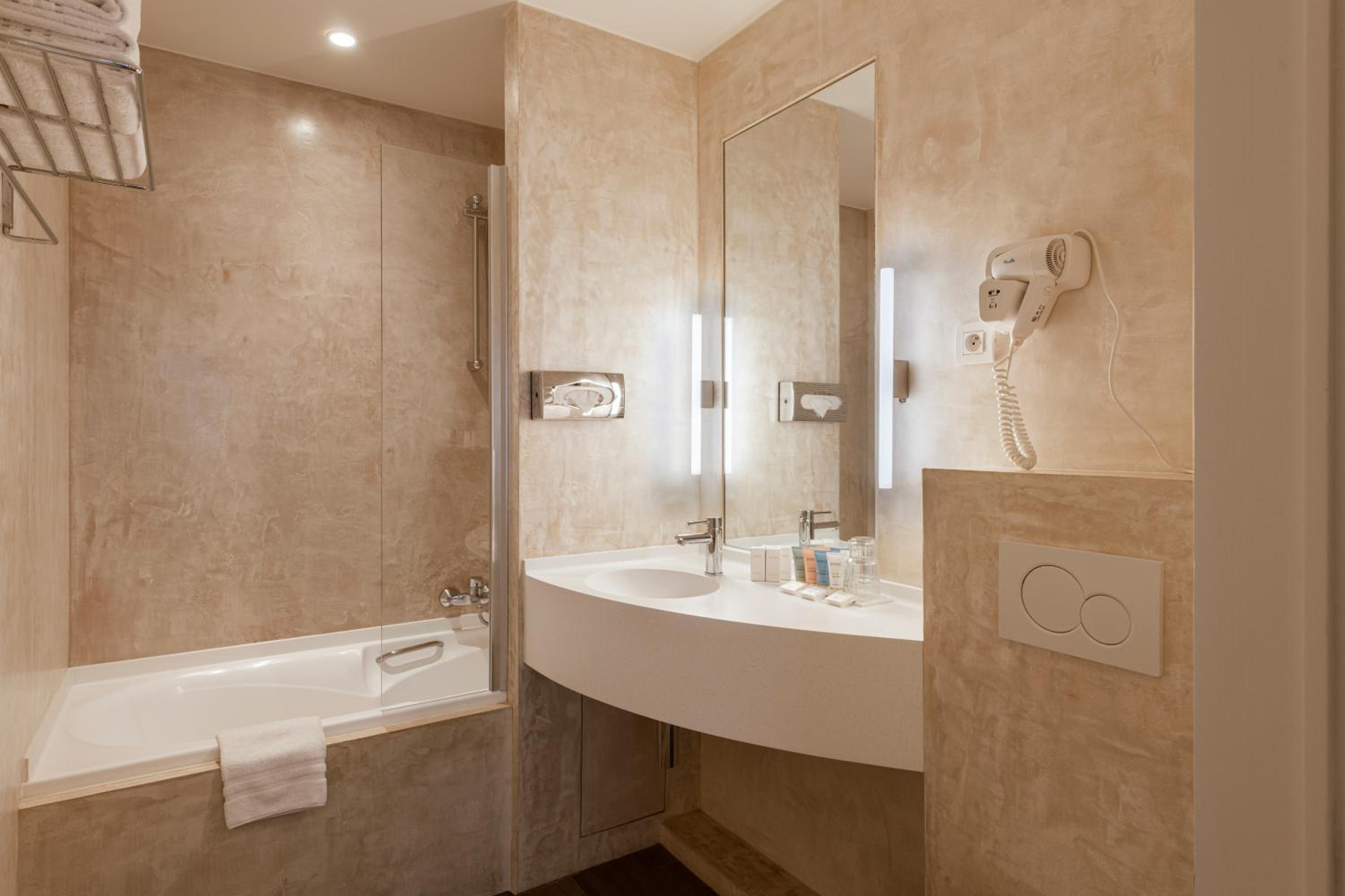 Bruges Vacations - Dukes' Academie Brugge - by Dukes' Hotel Collection - Property Image 33