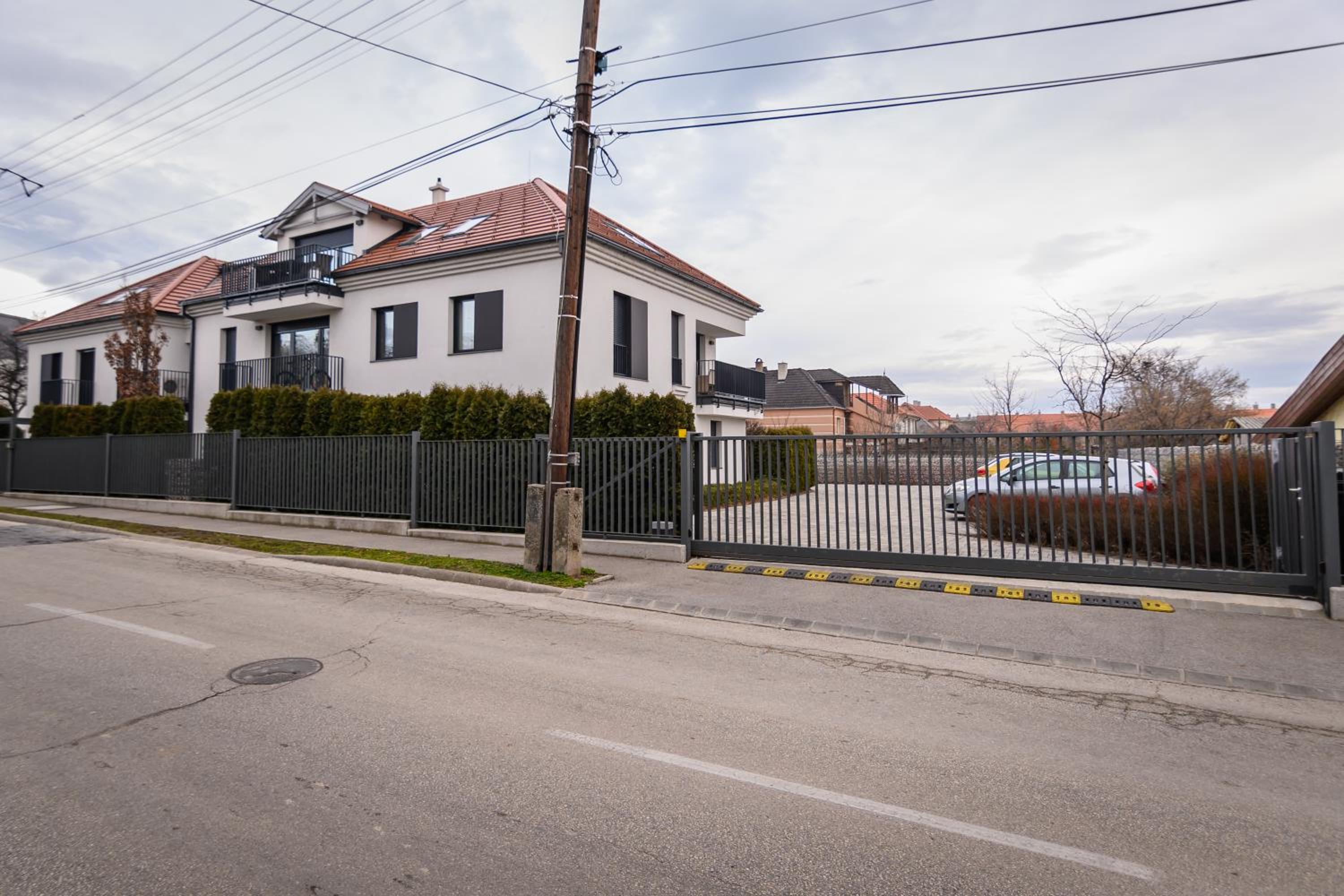 Perczel Apartman view 5