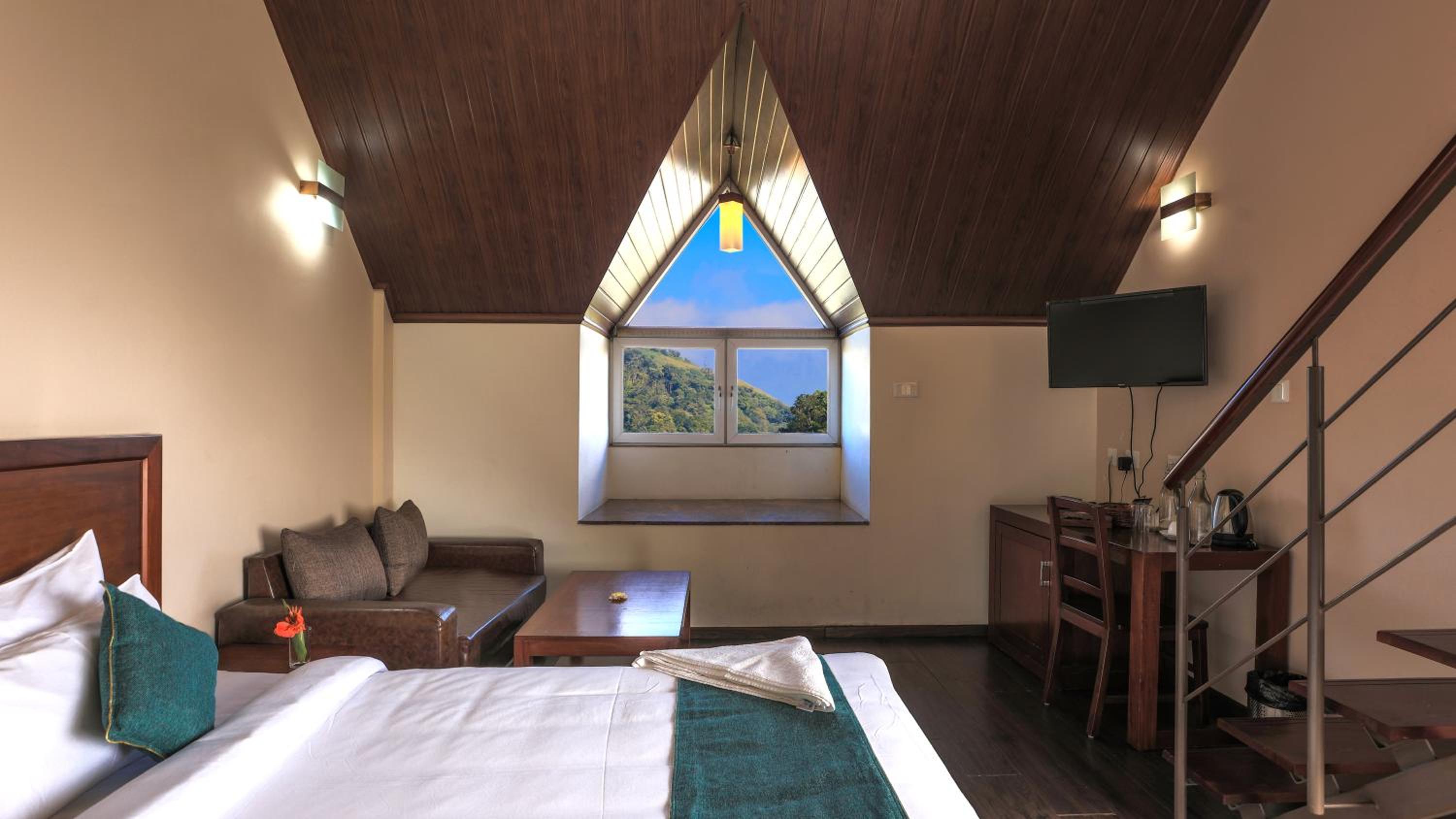 Shola Crown Resort - Munnar