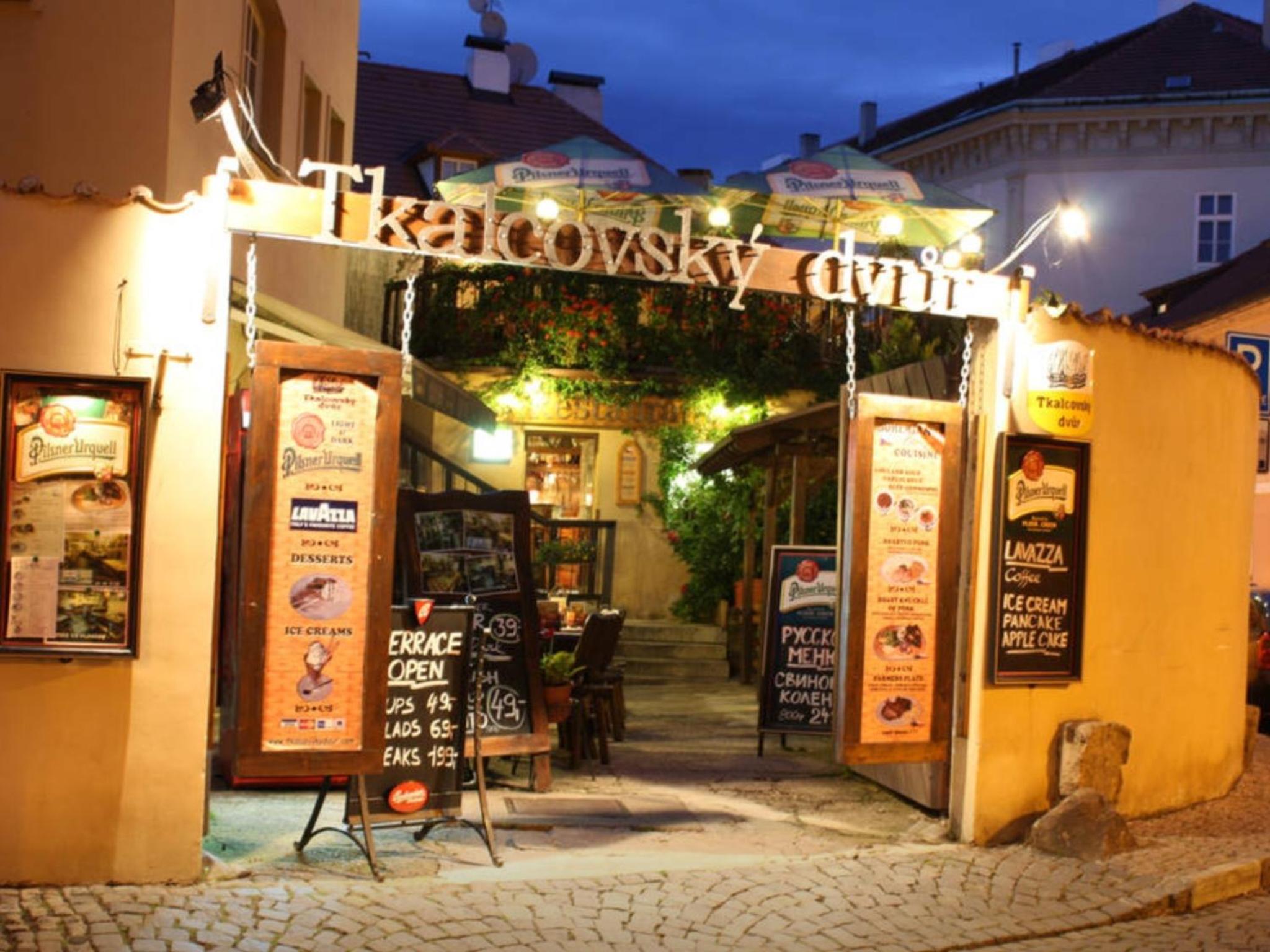 Apartments & Restaurant Tkalcovsky dvur