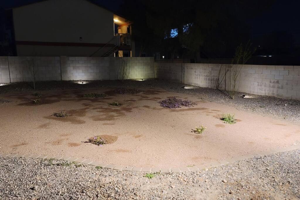 3 Bedroom, 2 Bath Whole House, Arizona State Univ, Tempe, Mesa Scottsdale on Light Rail, Dogs ok, Work Space view 5