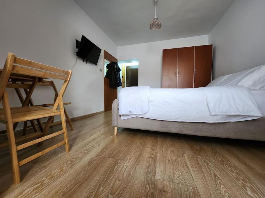 Andi's Place-Comfy Studio-City Center