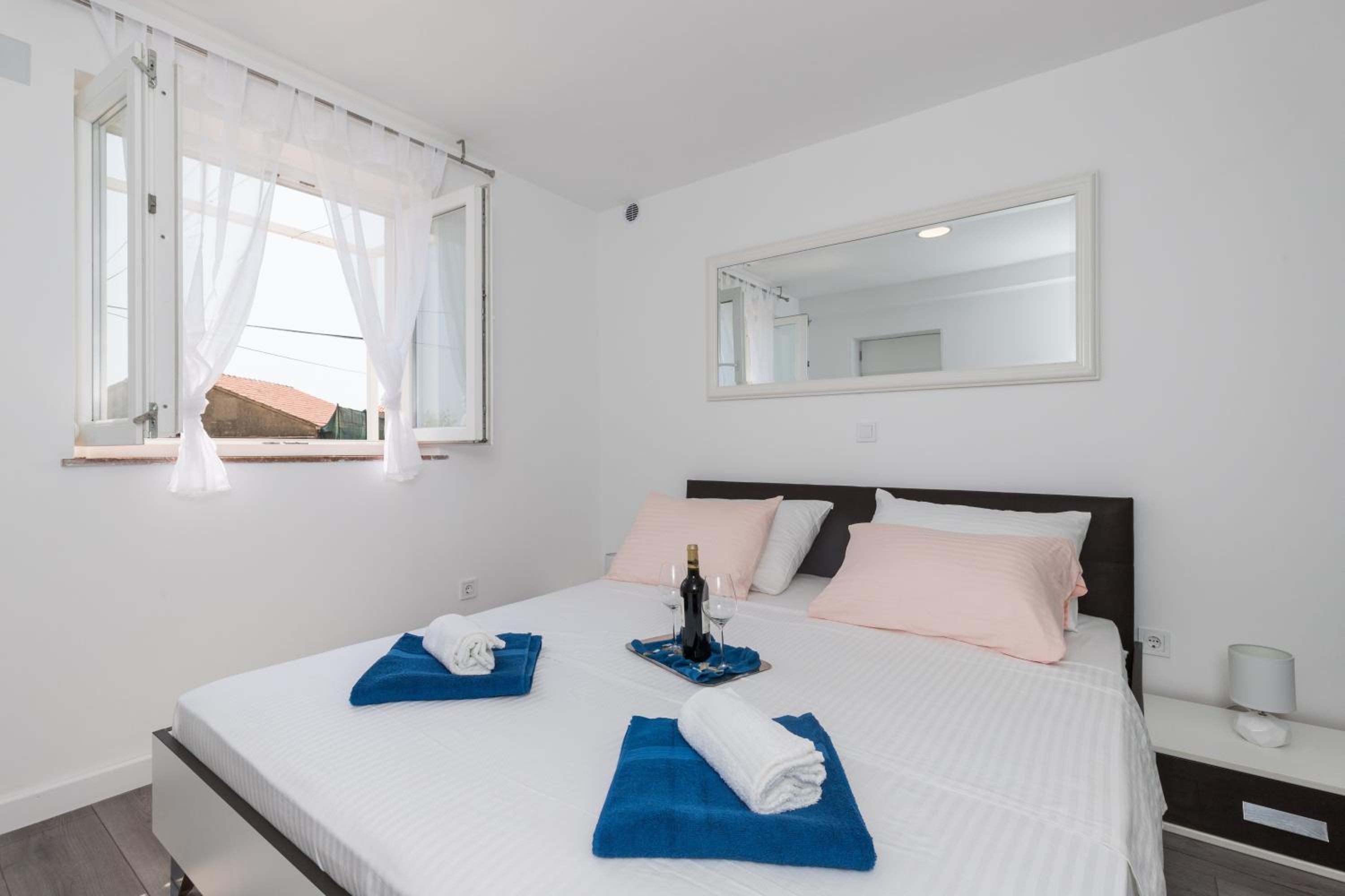 Apartment Semi