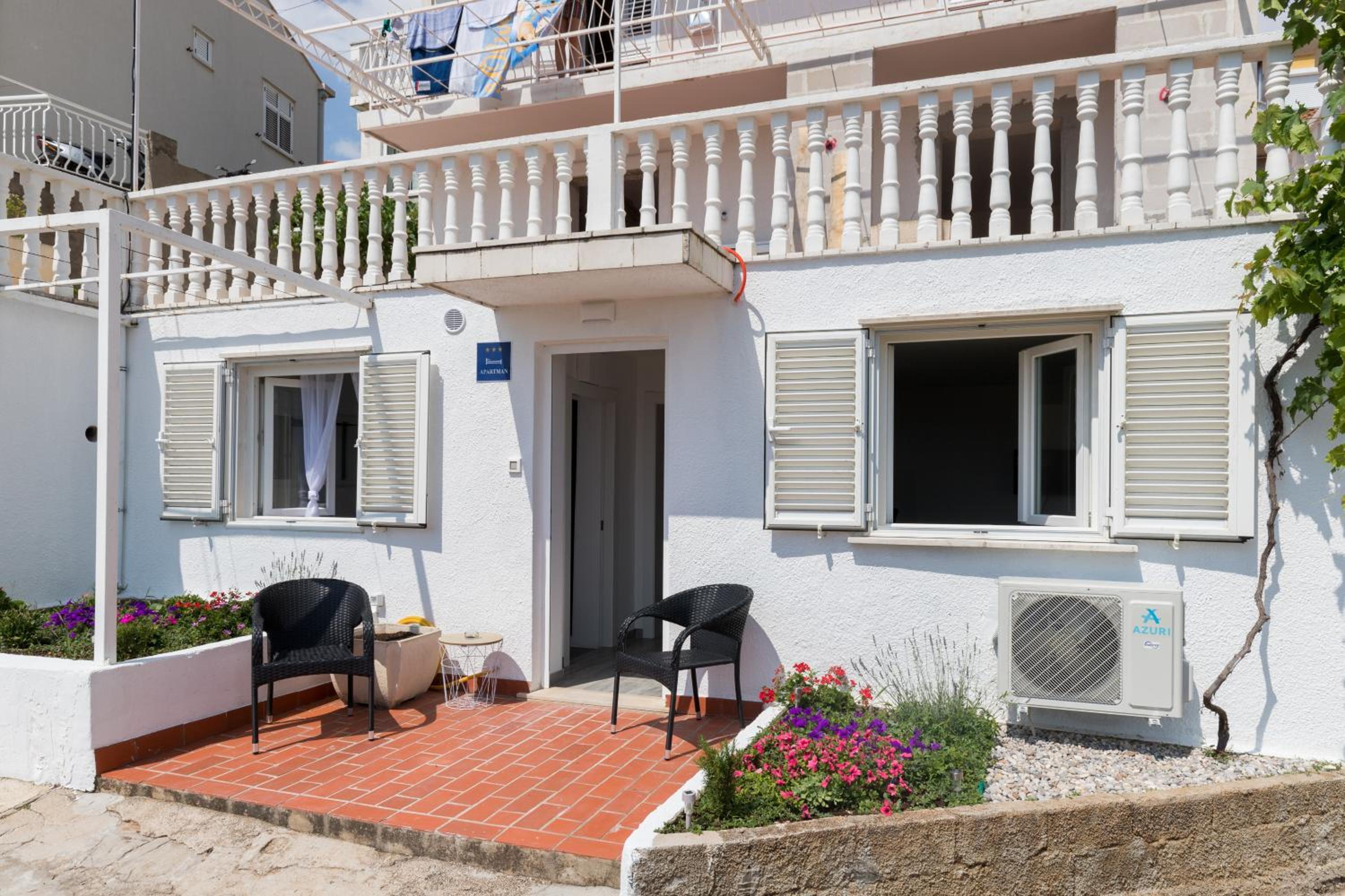 Apartment Semi