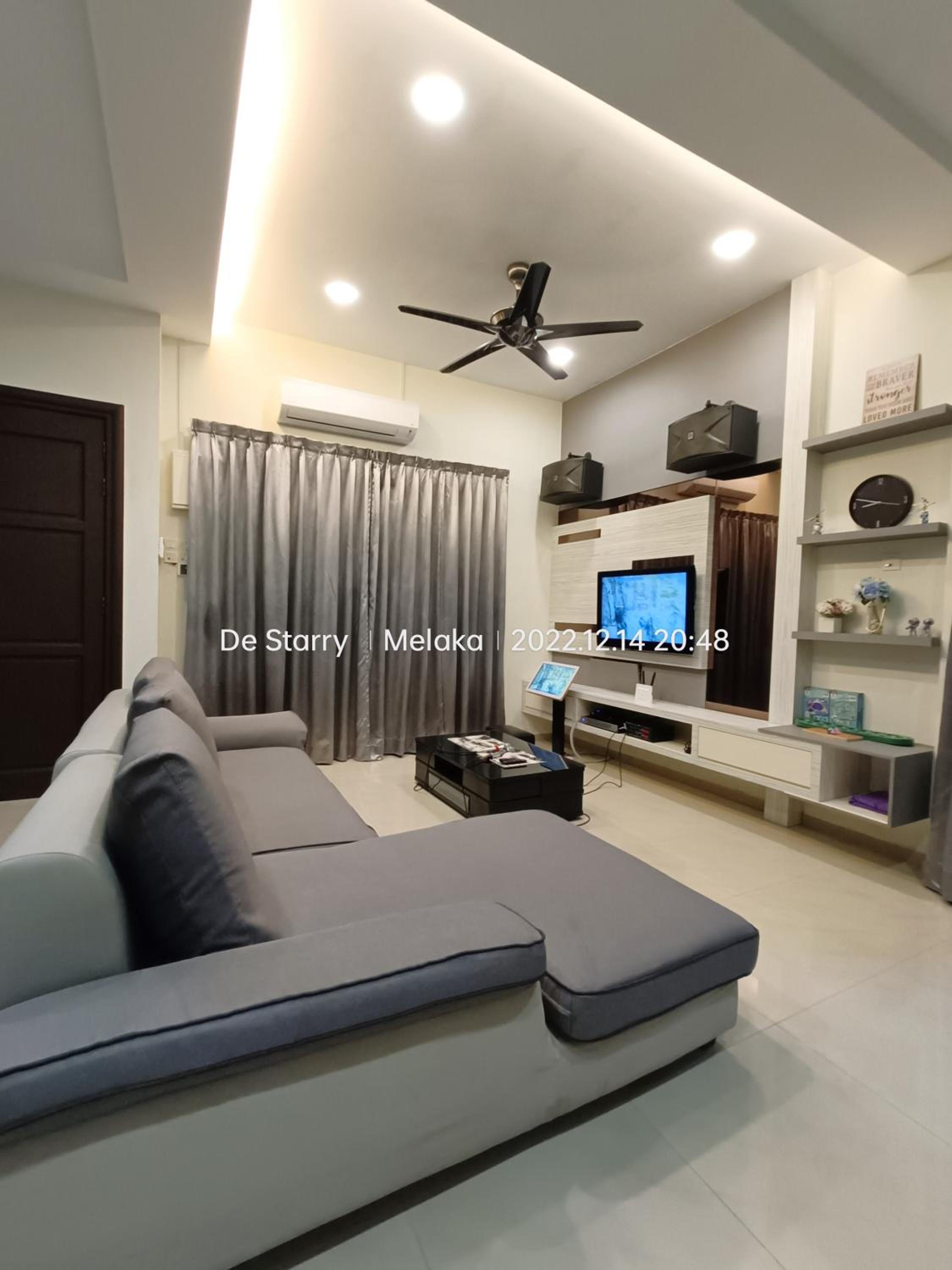 Melaka Homestay with pool 4BR Semi-D,BBQ,KTV,Billiard 15pax DeStarryVilla photo 1