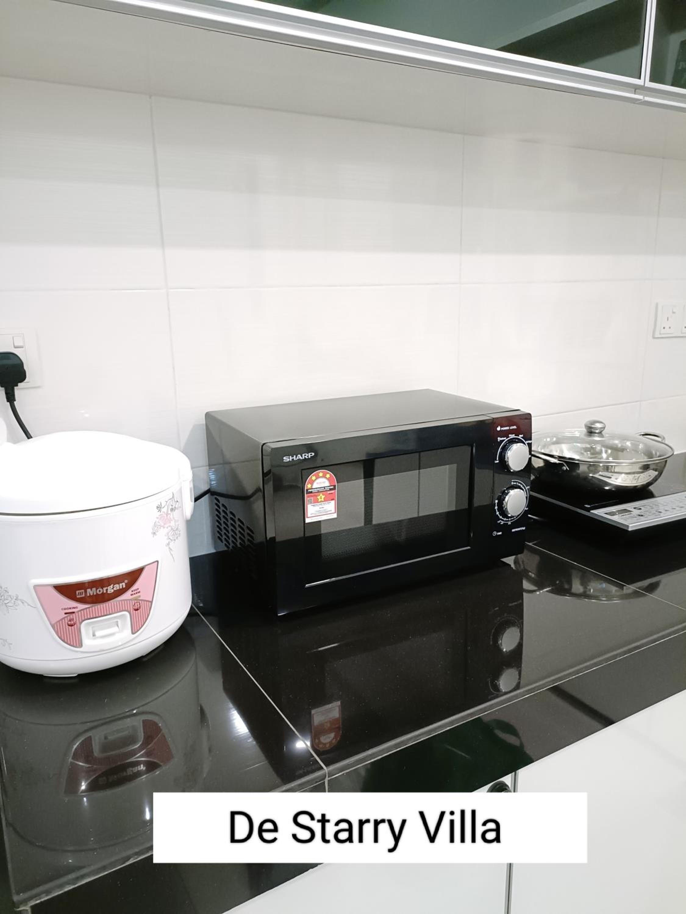 Melaka Homestay with pool 4BR Semi-D,BBQ,KTV,Billiard 15pax DeStarryVilla view 5