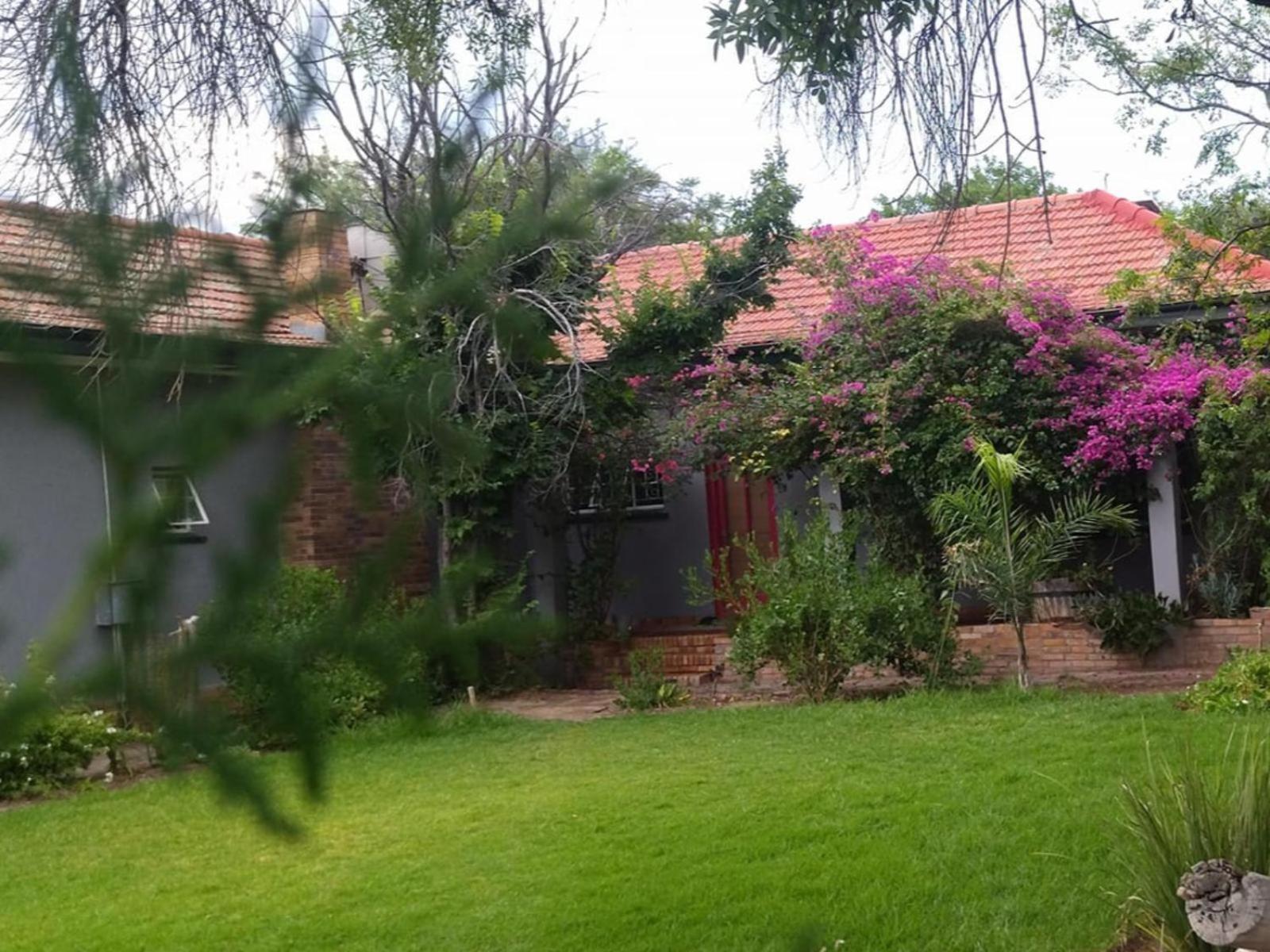 Royal Karoo Cottage unit 2 view 4