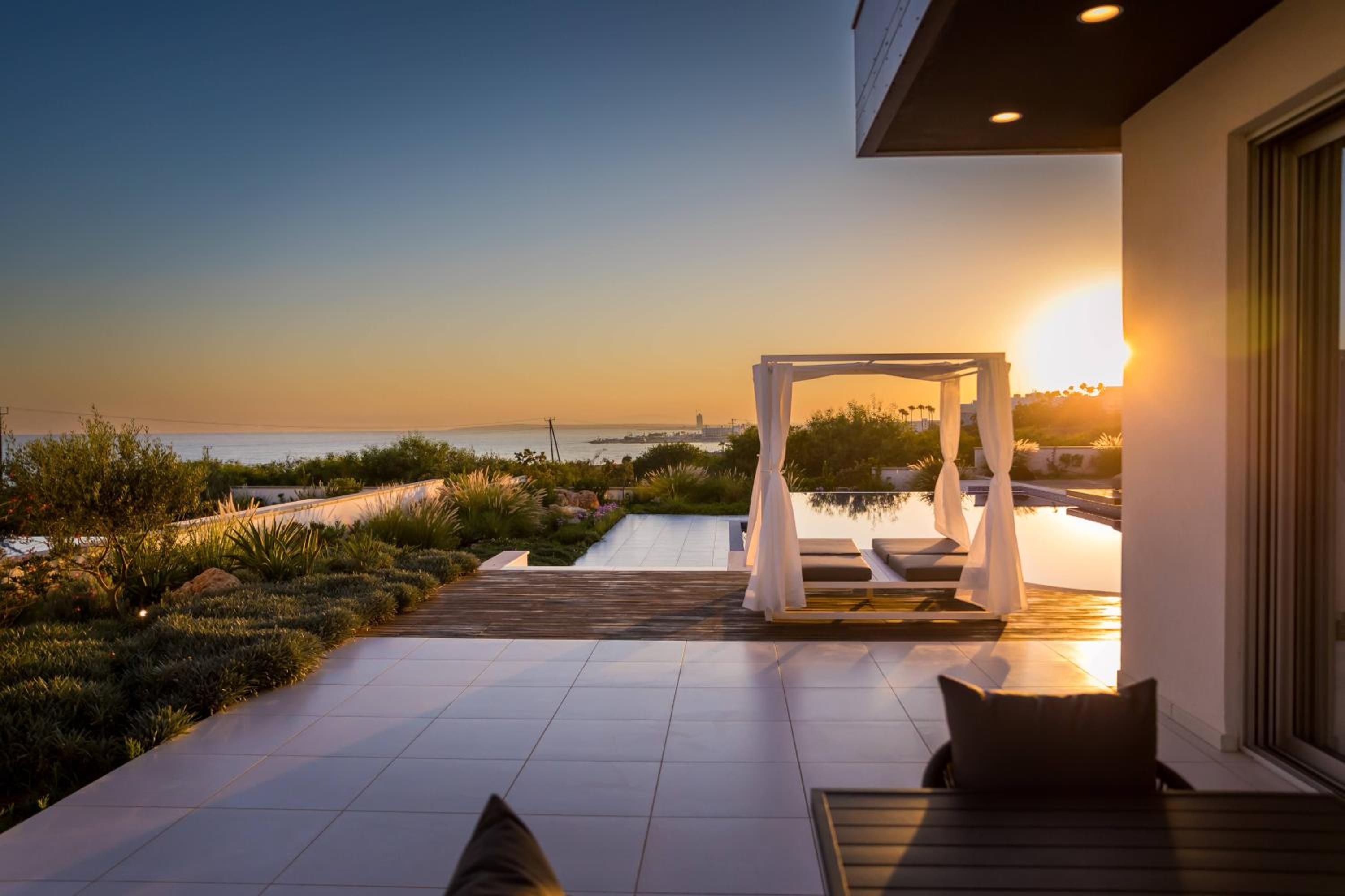 Hotel Love Bridge Seaview Villas - Image 1