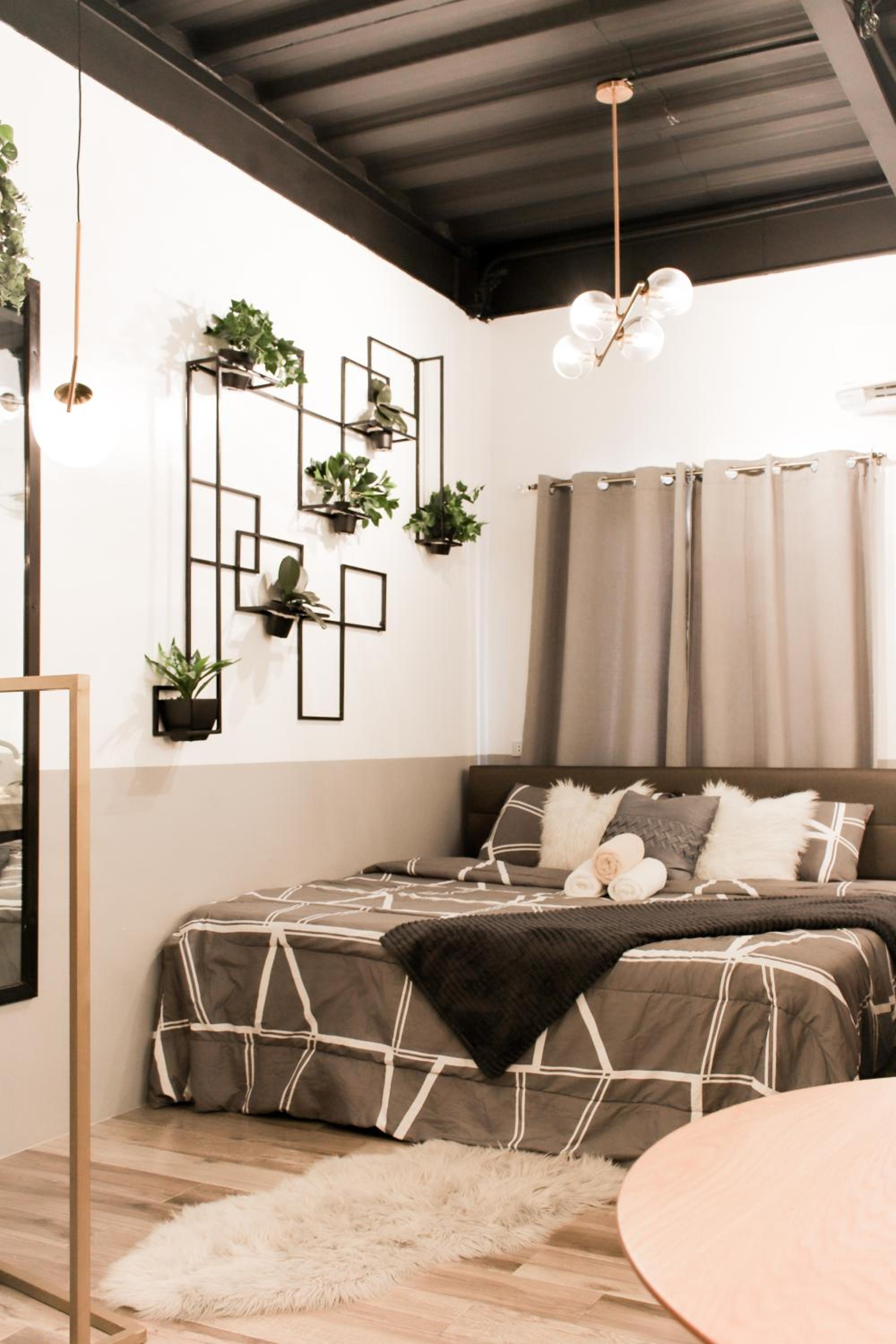 JMO Apartments