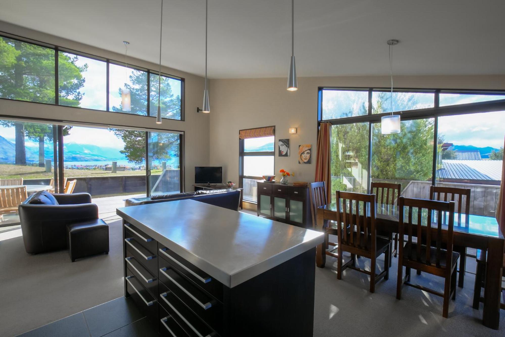 Anderson Heights | Spacious Stay with lake views view 3